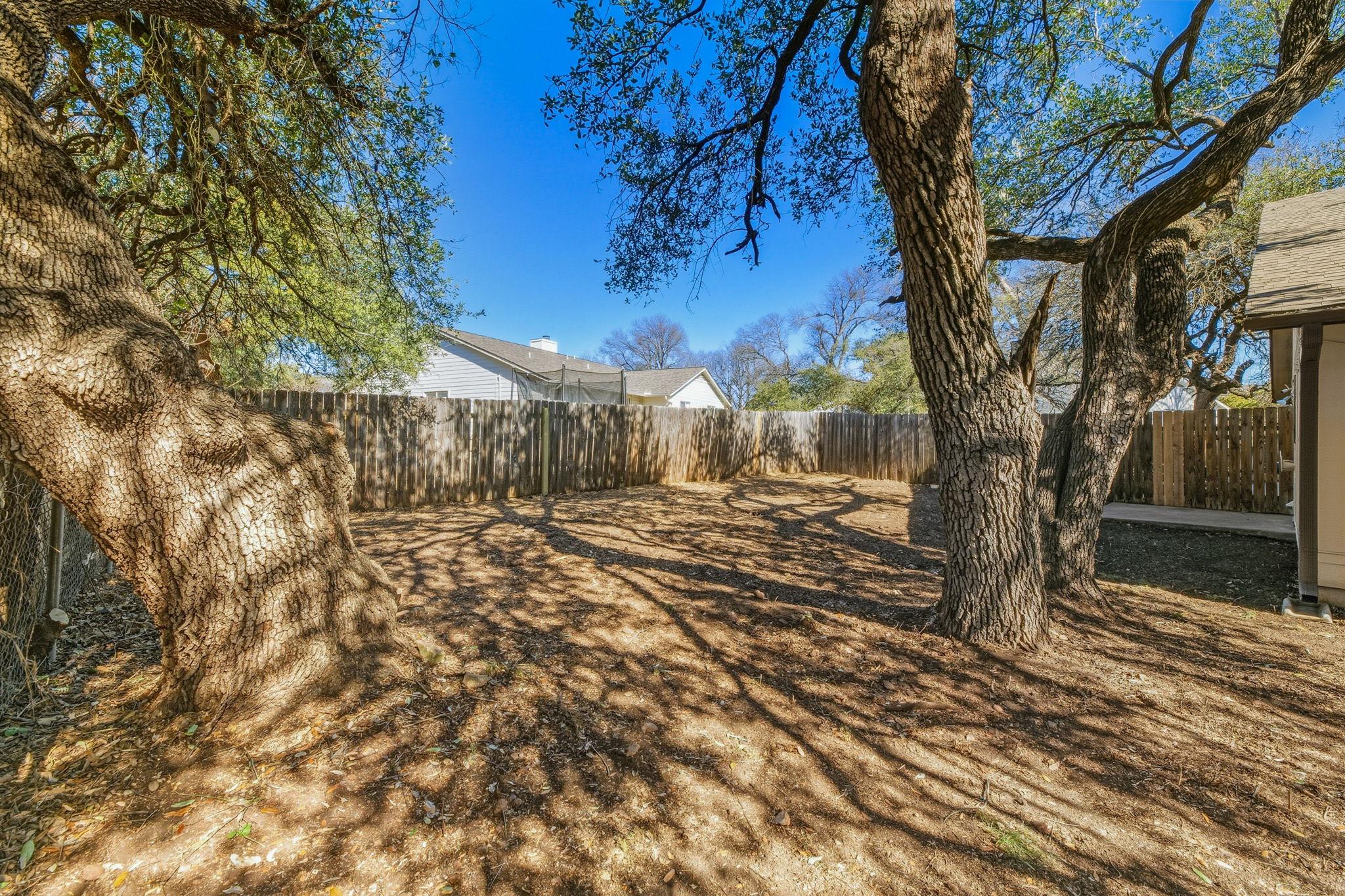 8904 Pineridge Dr # B, Austin, TX 78729