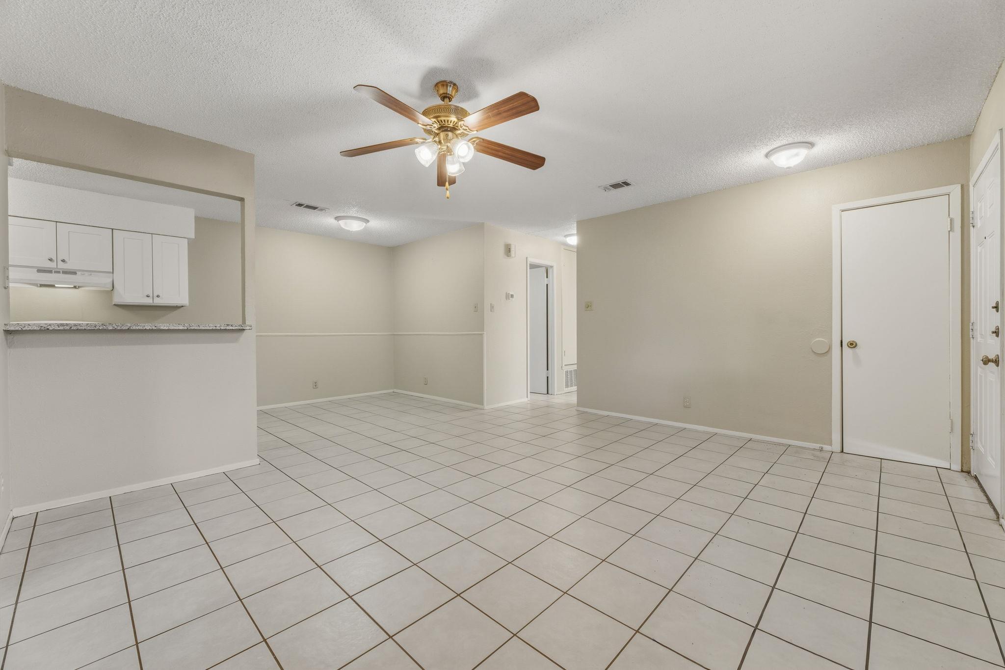 8904 Pineridge Dr # B, Austin, TX 78729