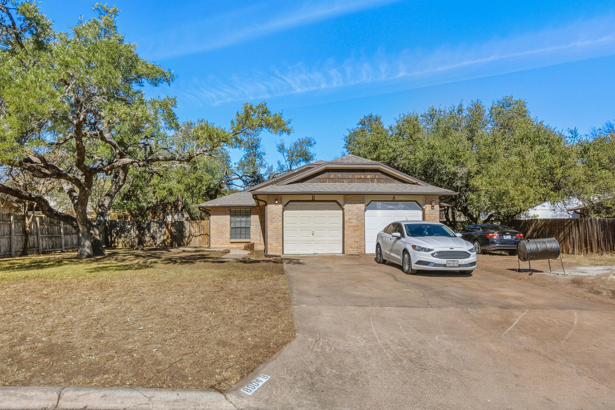 8904 Pineridge Dr # B, Austin, TX 78729