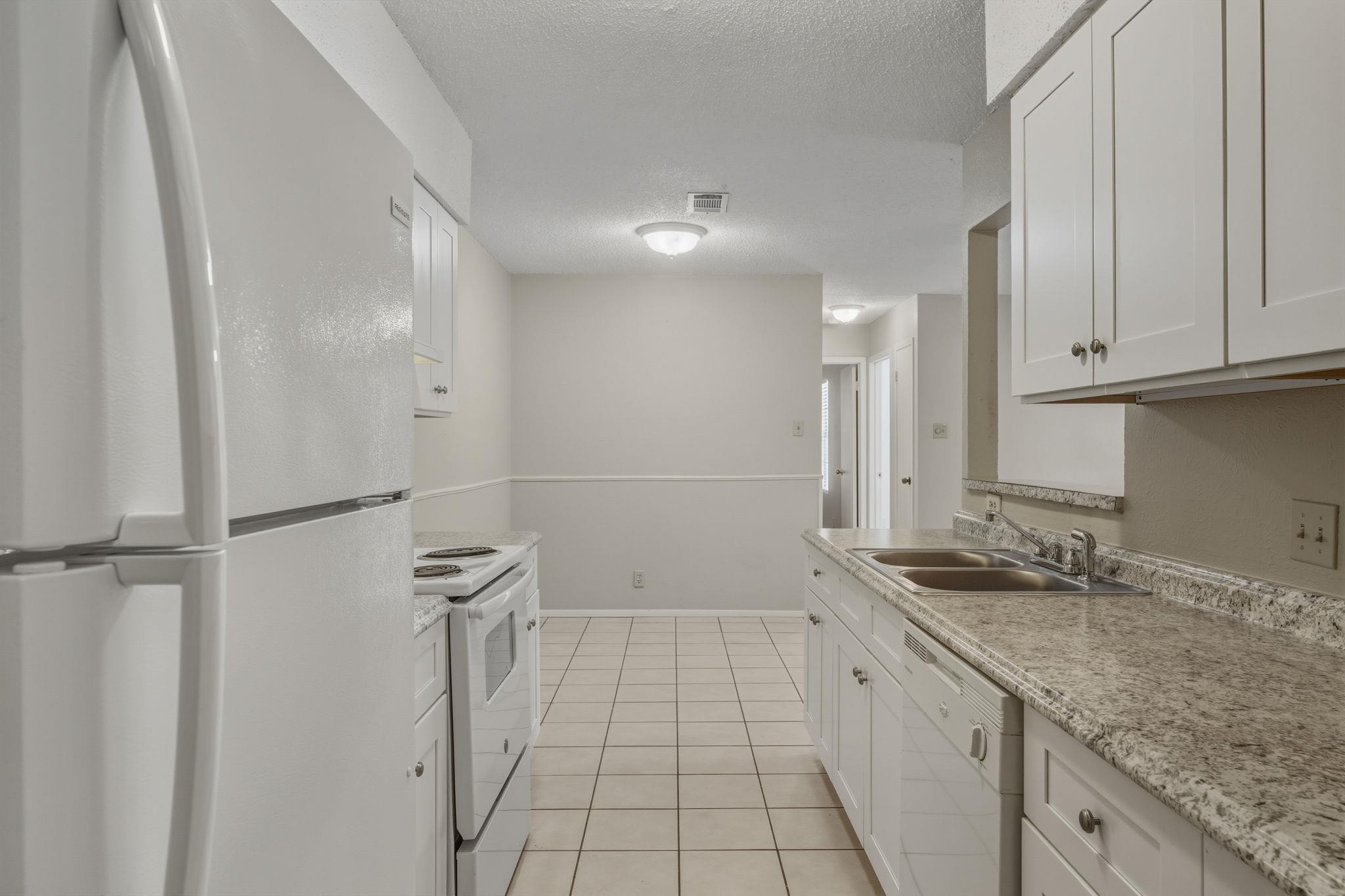 8904 Pineridge Dr # B, Austin, TX 78729