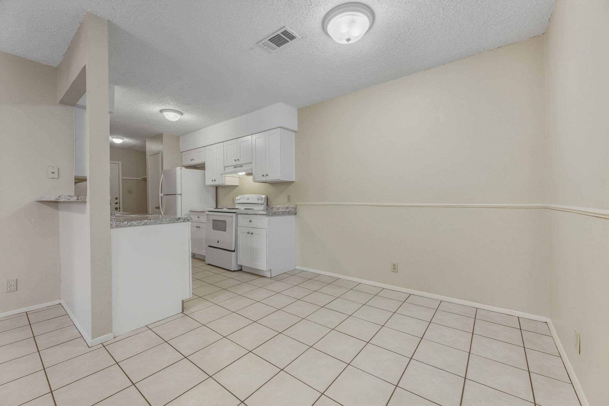 8904 Pineridge Dr # B, Austin, TX 78729