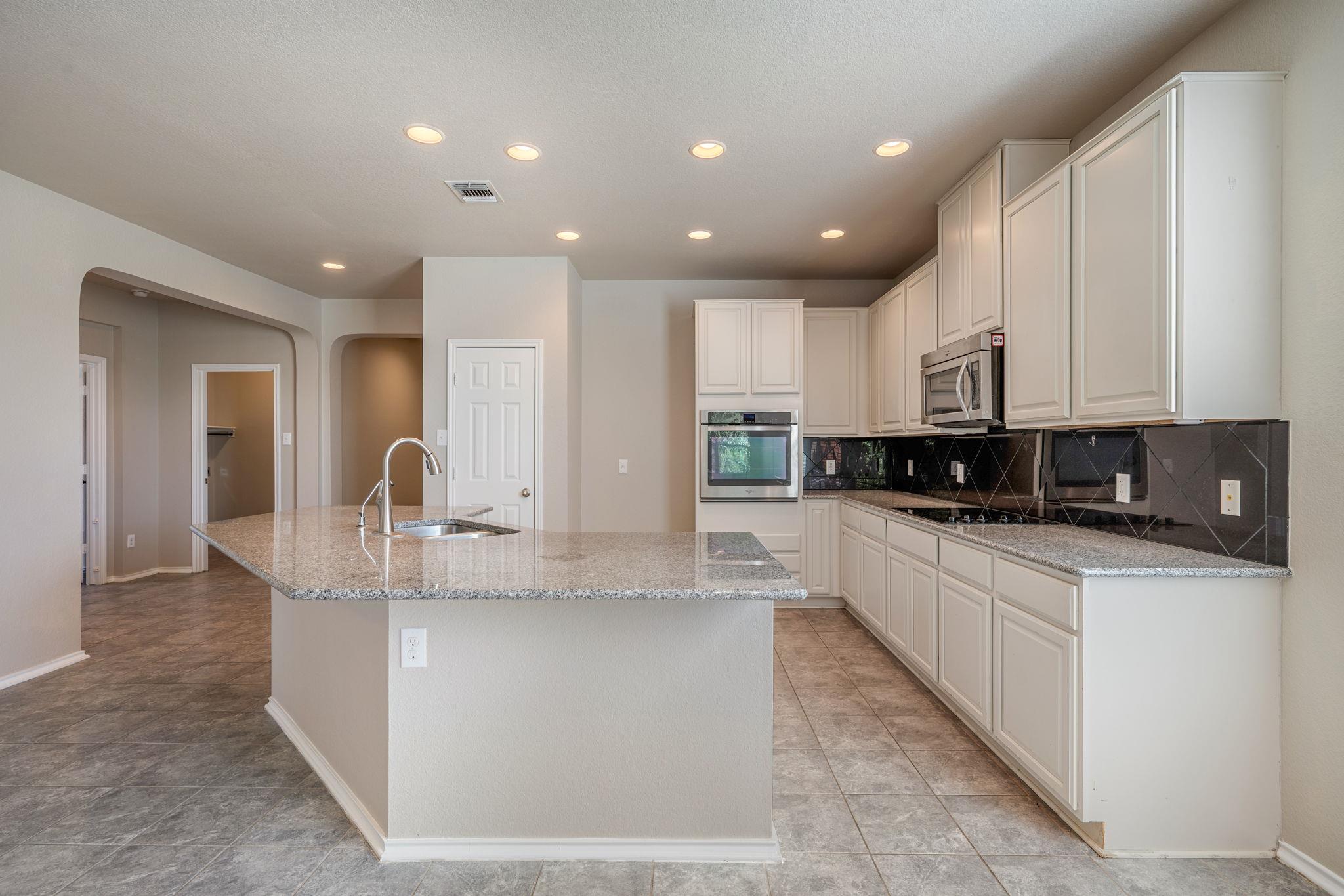 14712 Lake Victor Dr, Pflugerville, TX 78660