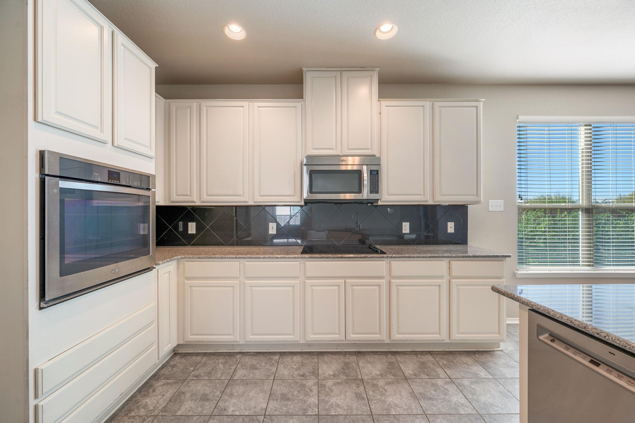 14712 Lake Victor Dr, Pflugerville, TX 78660