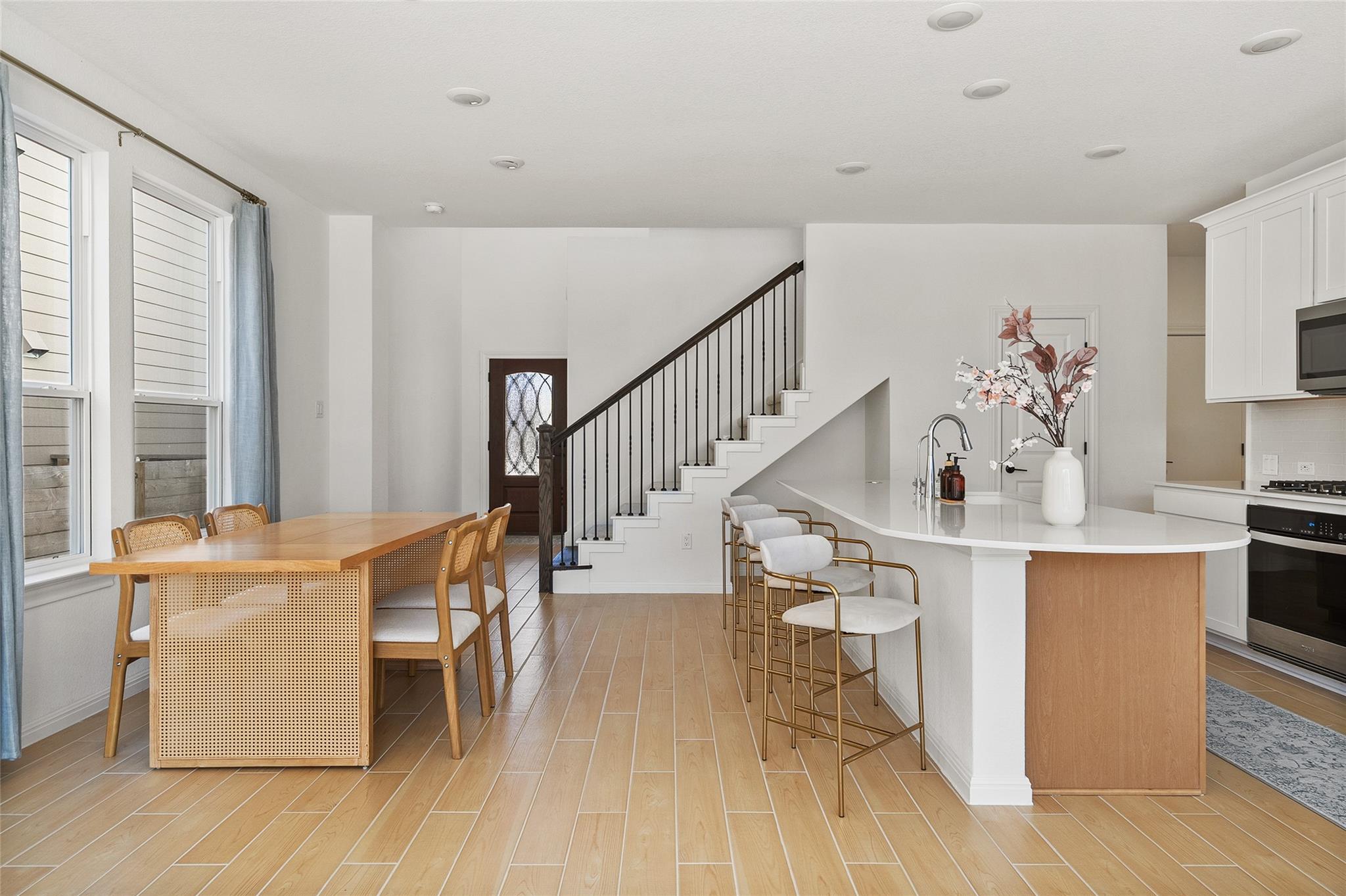 304 Regatta Trl, Leander, TX 78641