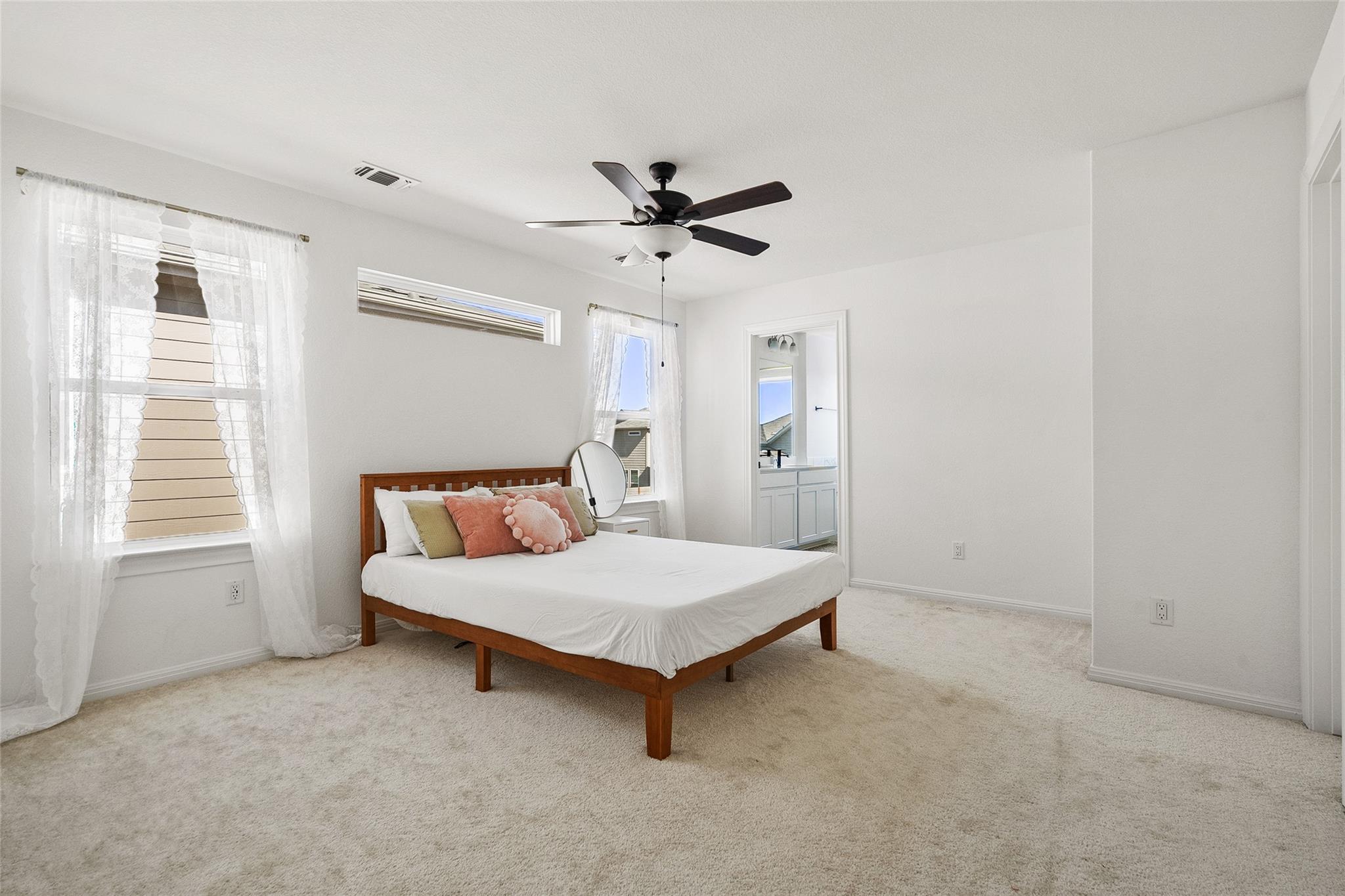 304 Regatta Trl, Leander, TX 78641