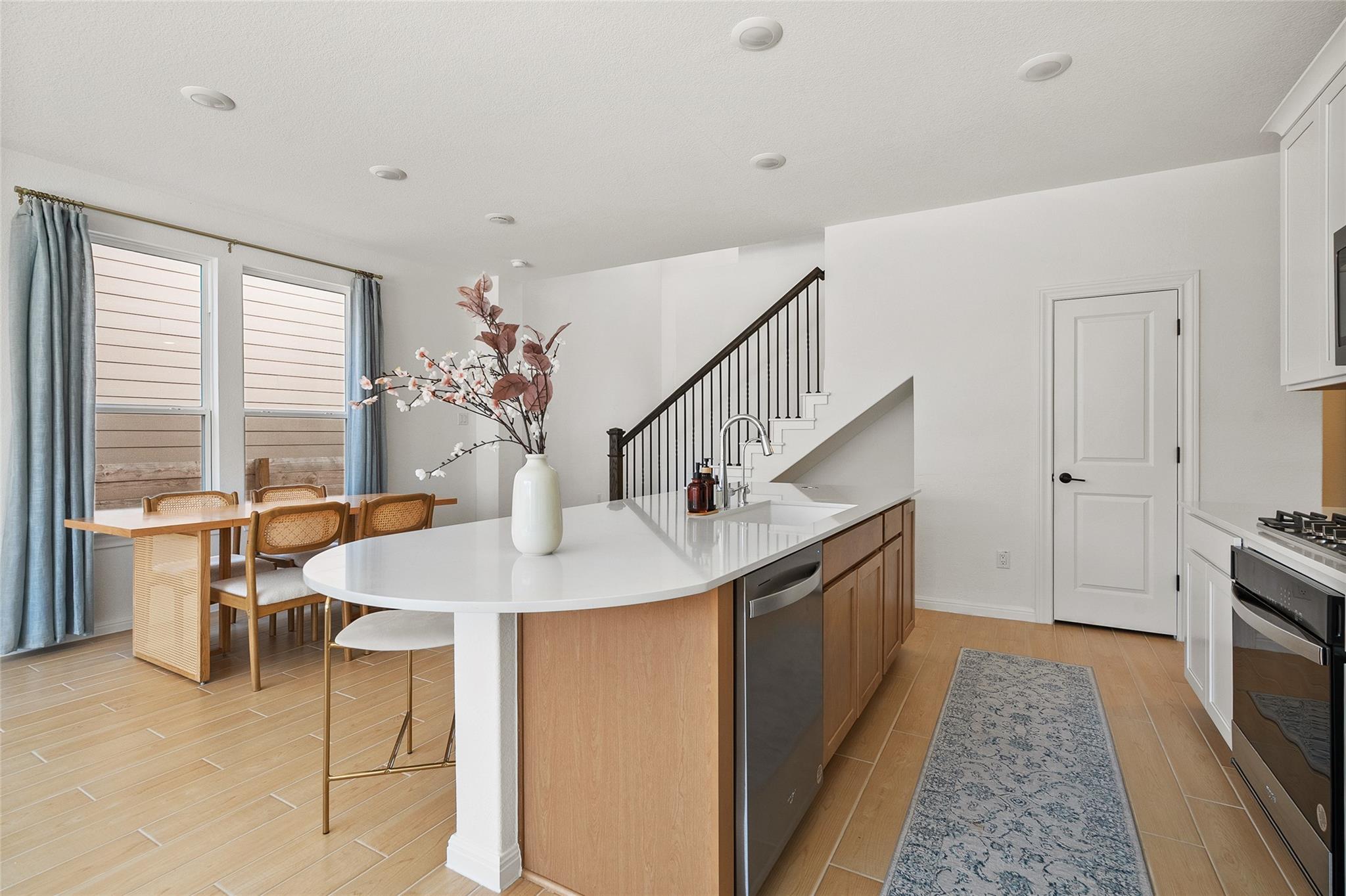 304 Regatta Trl, Leander, TX 78641