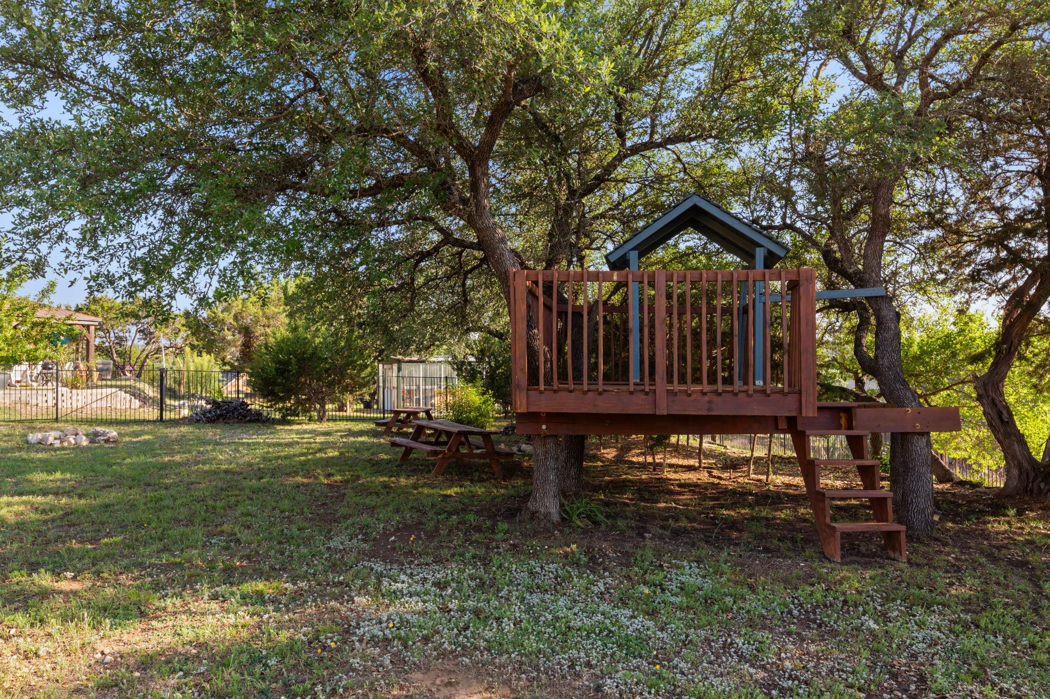 4700 Topacio Dr, Spicewood, TX 78669