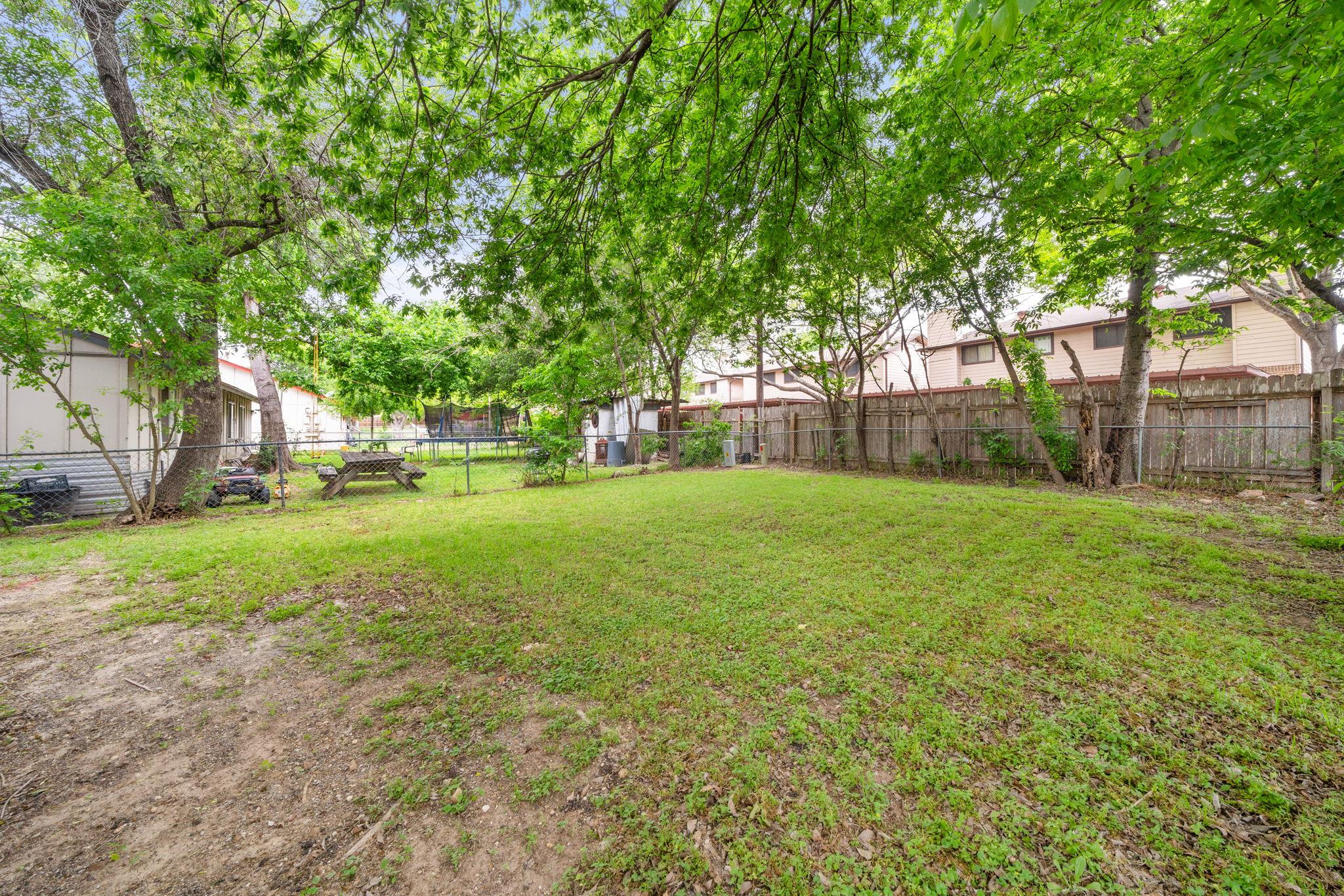 100 Meteor Dr # B, Austin, TX 78745