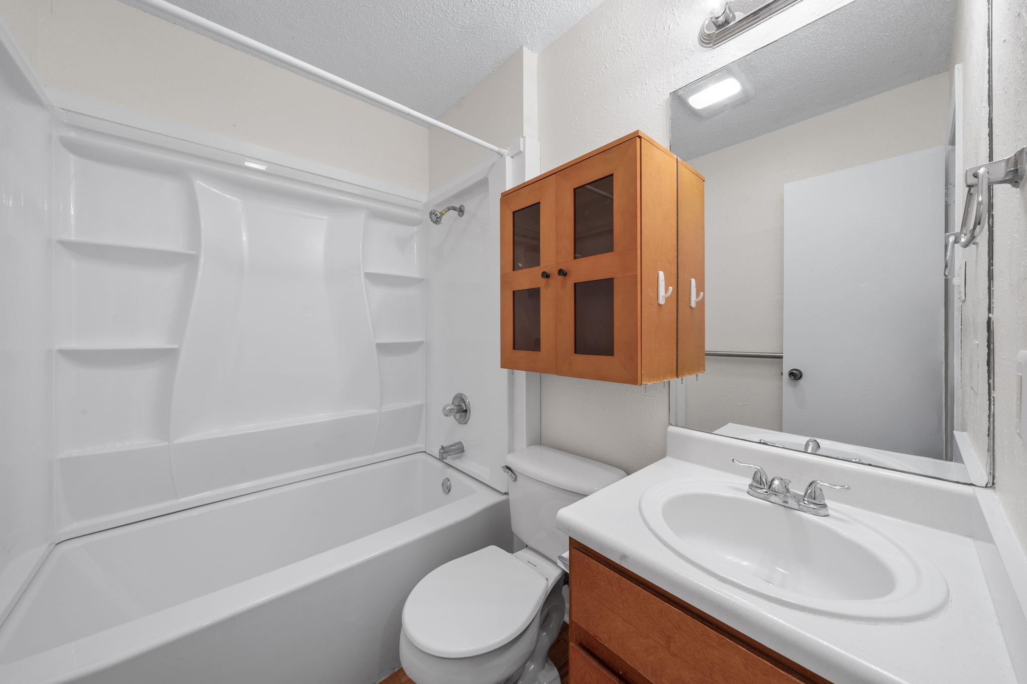 100 Meteor Dr # B, Austin, TX 78745