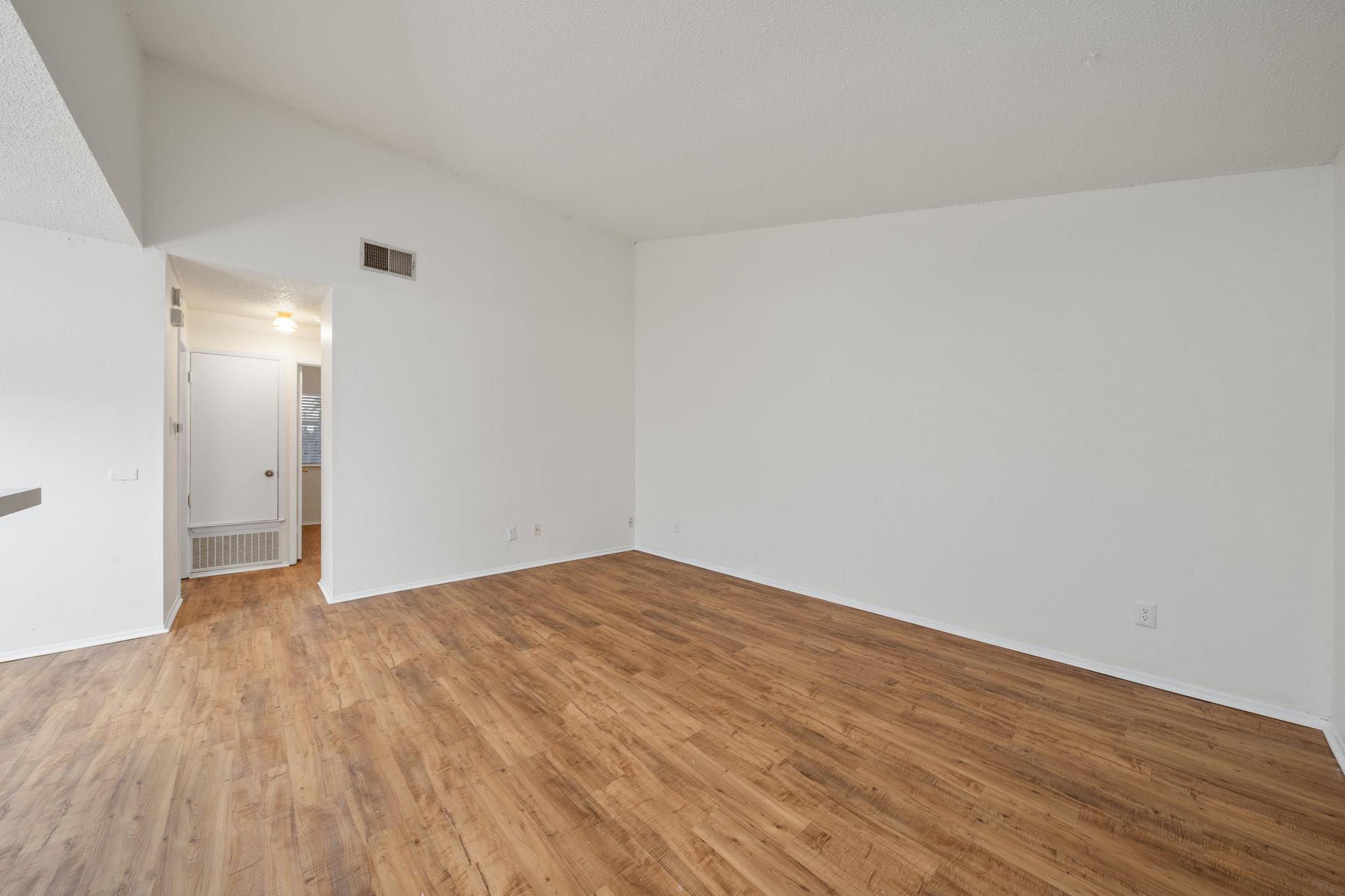 100 Meteor Dr # B, Austin, TX 78745