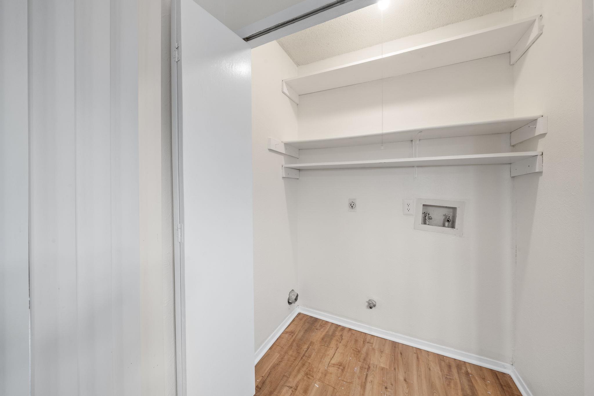 100 Meteor Dr # B, Austin, TX 78745