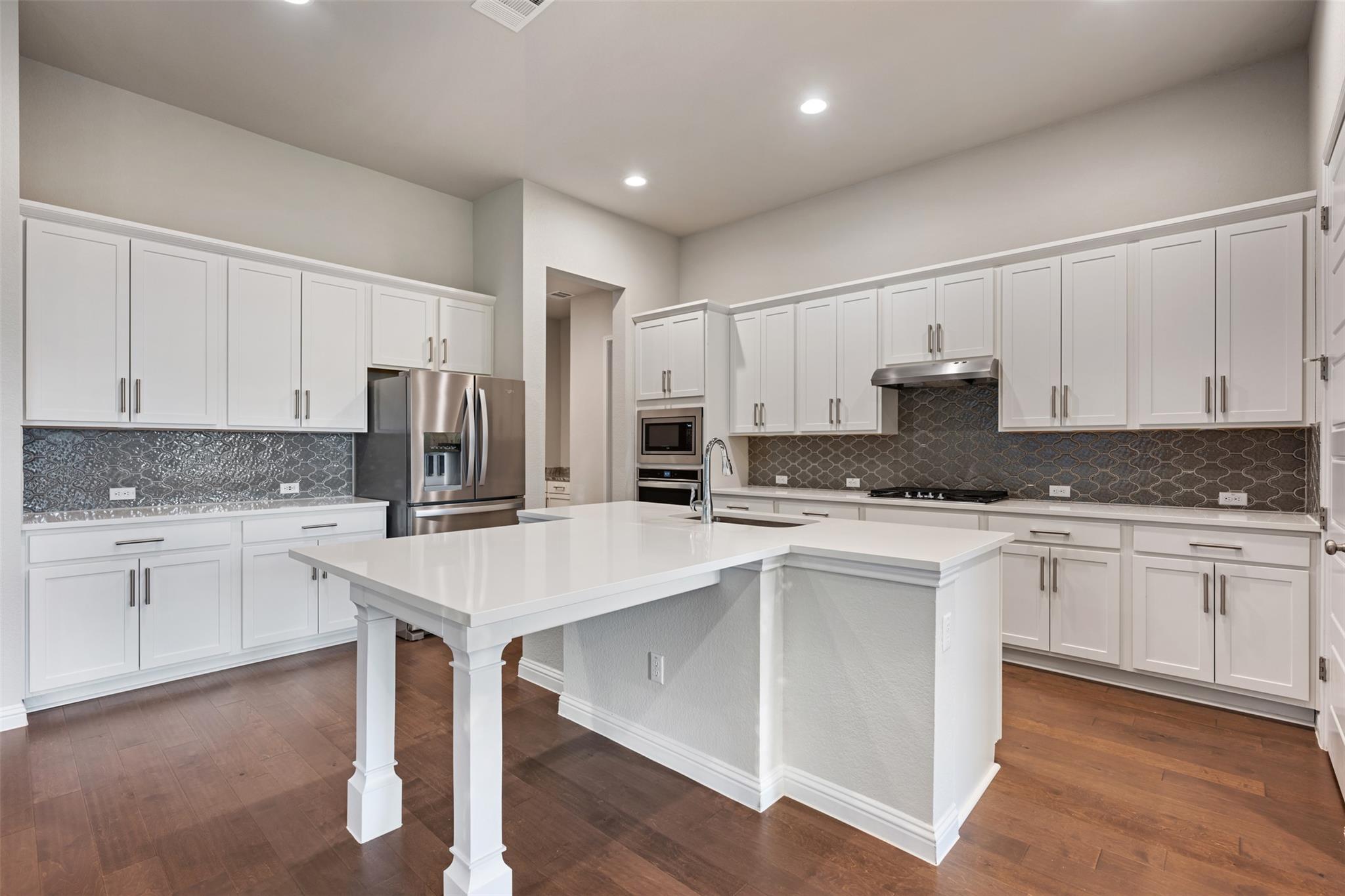 1825 Shoshone Ct, Leander, TX 78641