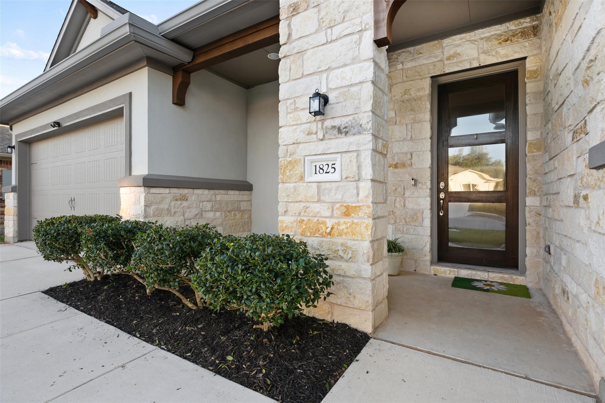 1825 Shoshone Ct, Leander, TX 78641