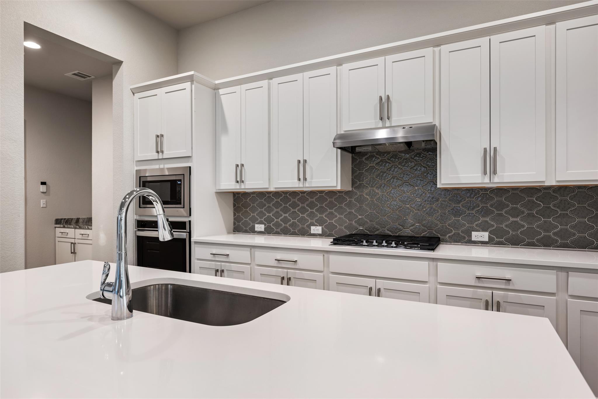 1825 Shoshone Ct, Leander, TX 78641