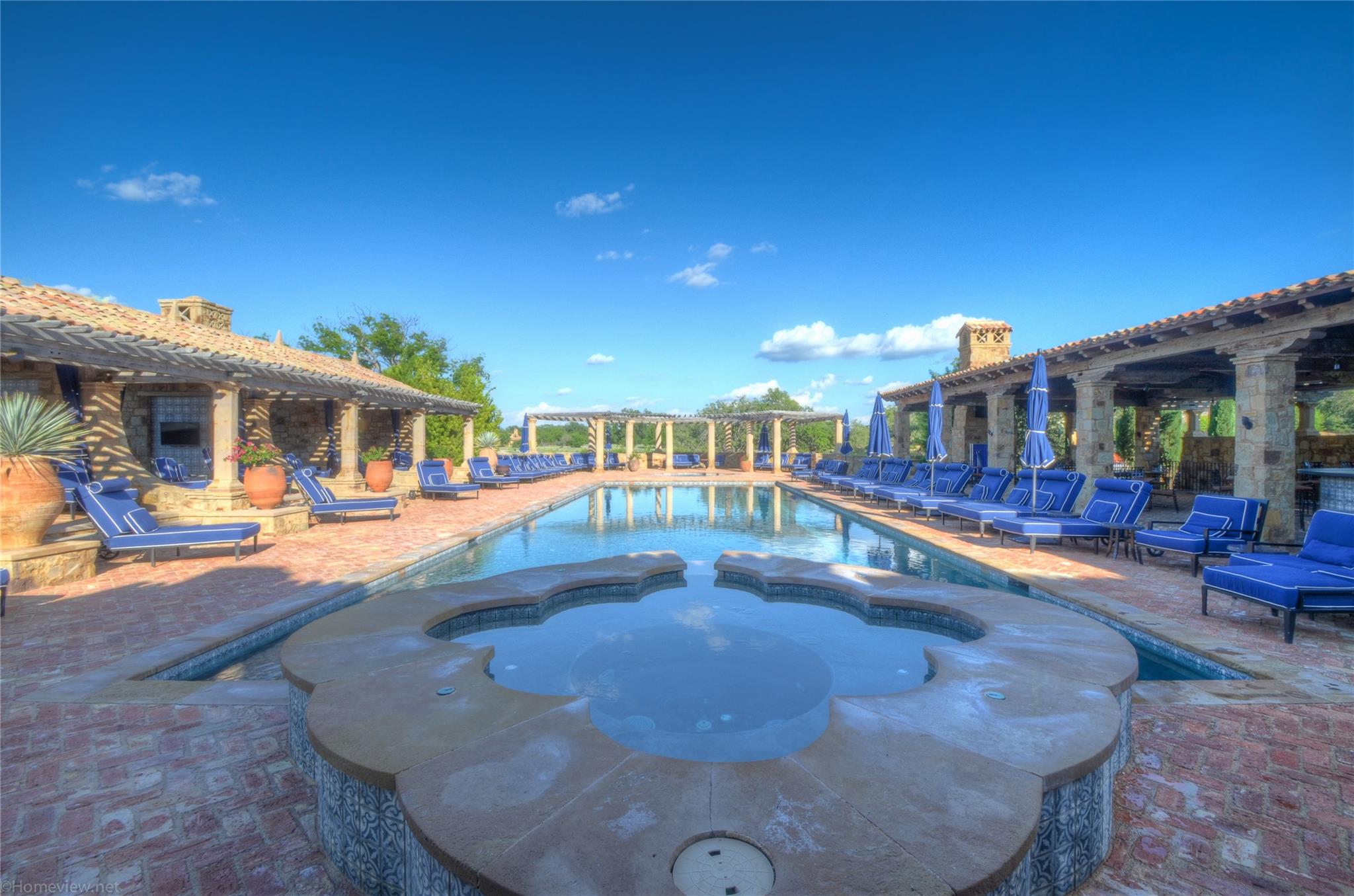 000 La Serena Loop, Horseshoe Bay, TX 78657