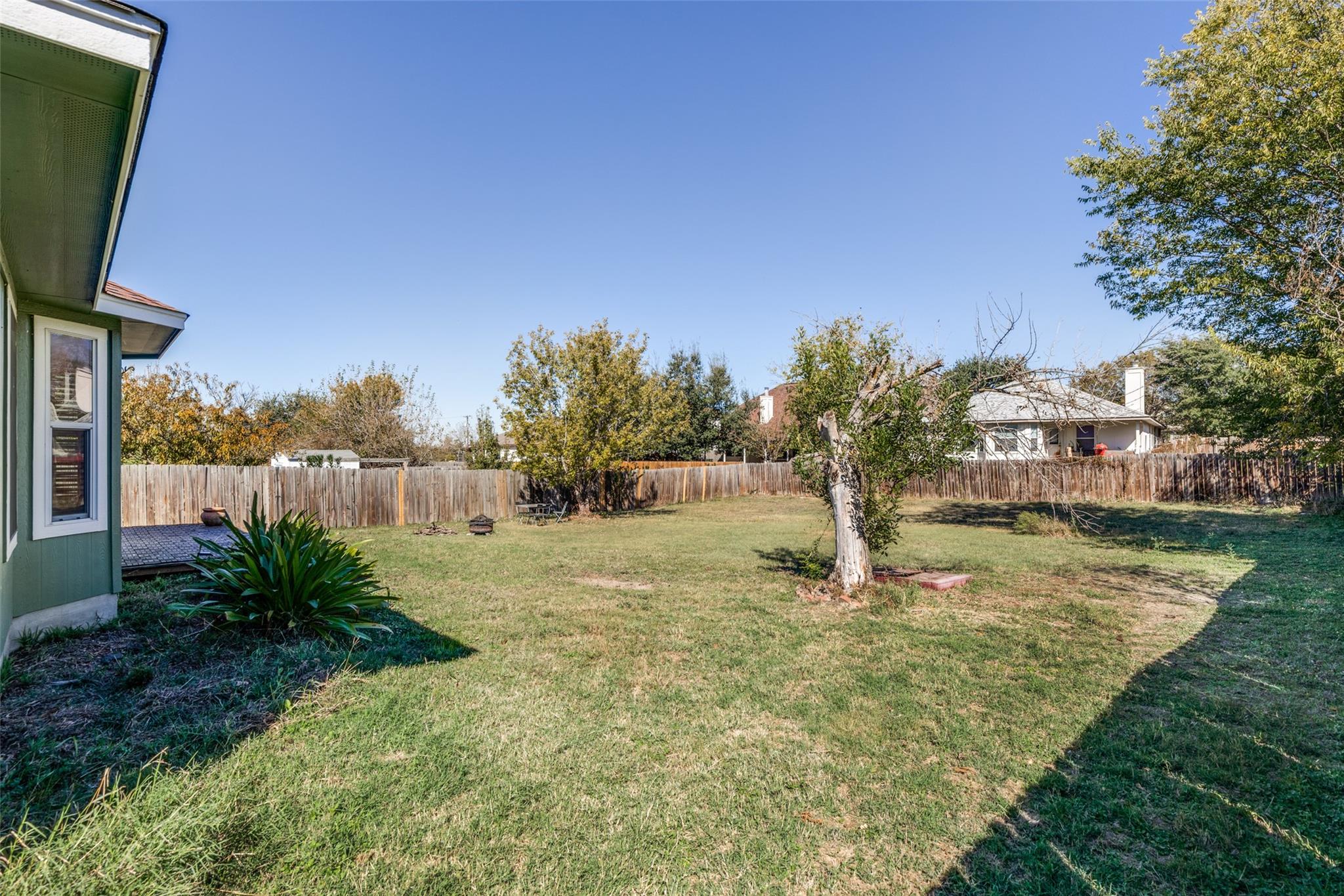 107 Cassandra Dr, Hutto, TX 78634