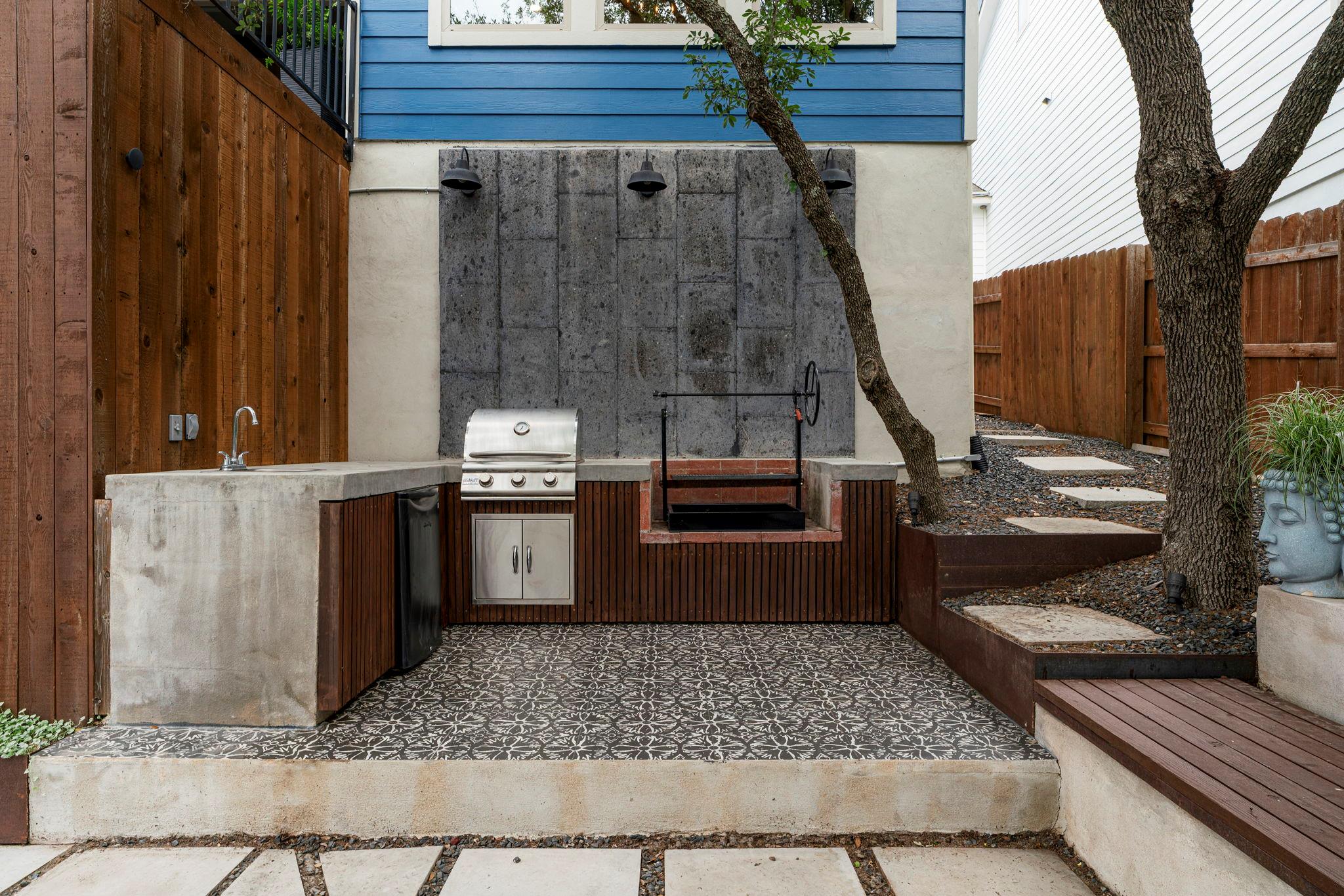 288 Hazy Hills Loop, Dripping Springs, TX 78620