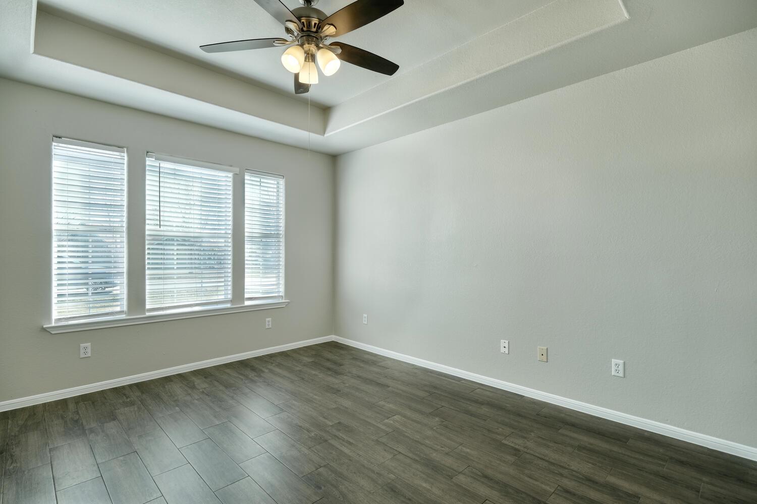 750 Fallen Oak Dr, Bertram, TX 78605