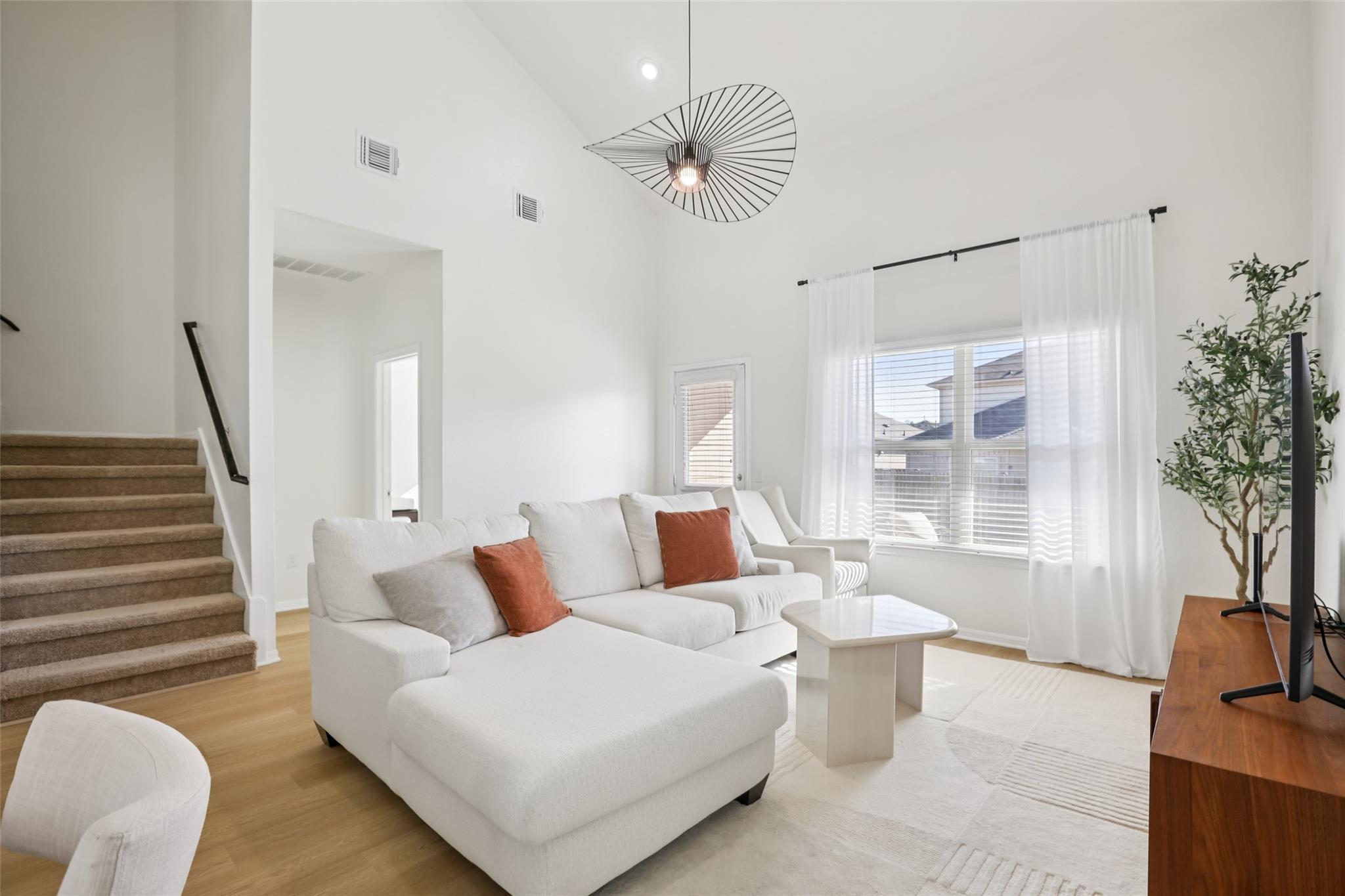 6609 Kauai Ln, Austin, TX 78744