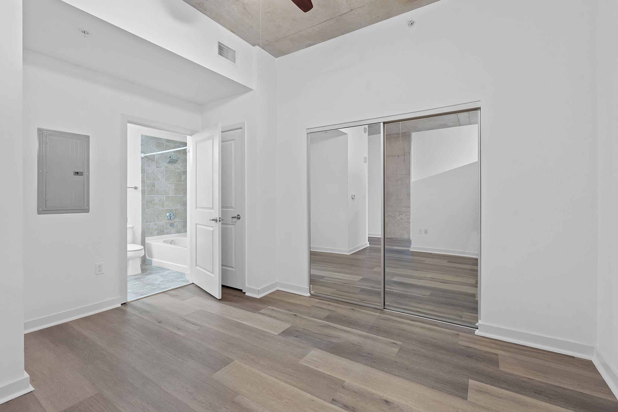 360 Nueces St # 1703, Austin, TX 78701