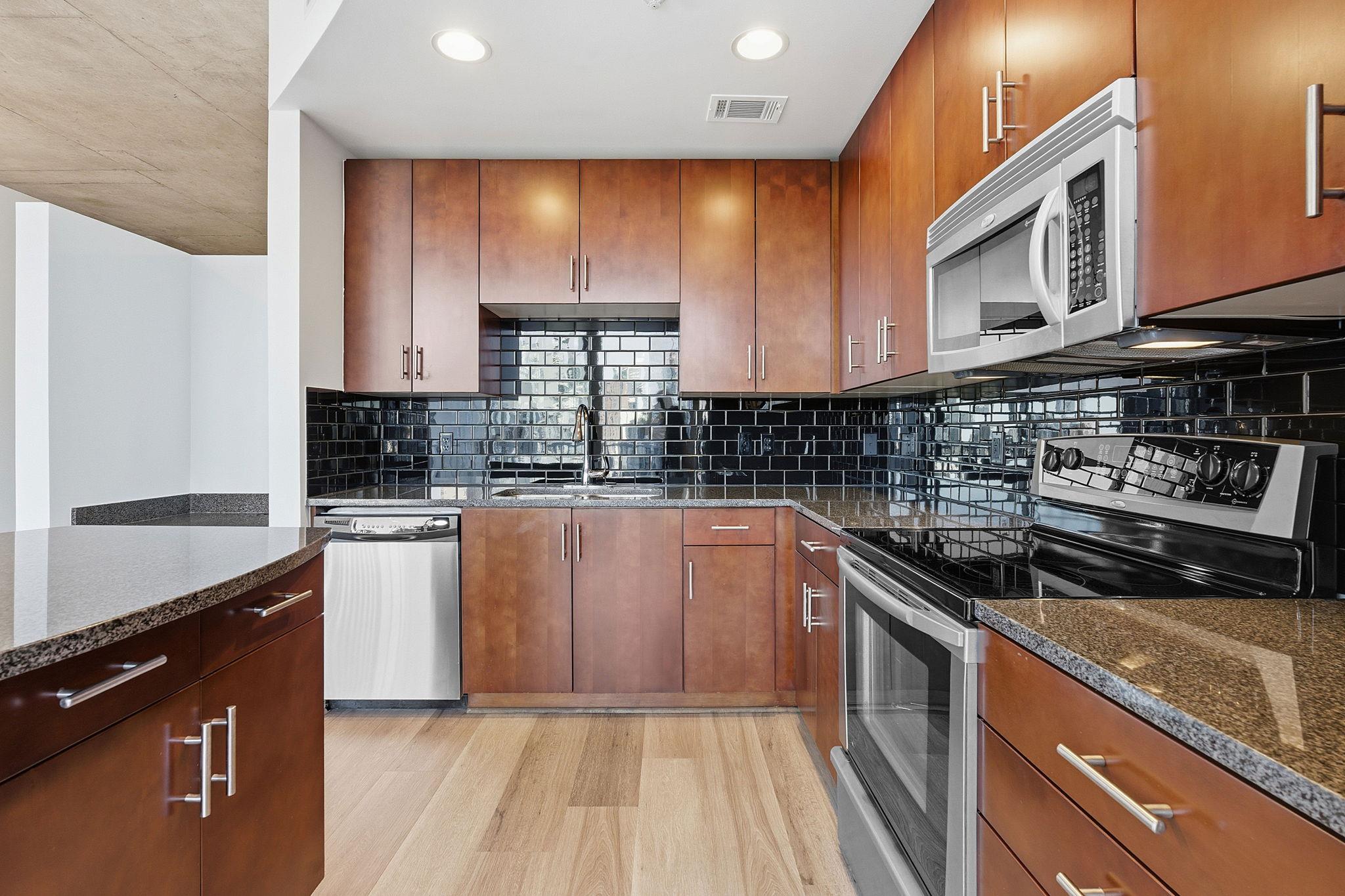 360 Nueces St # 1703, Austin, TX 78701