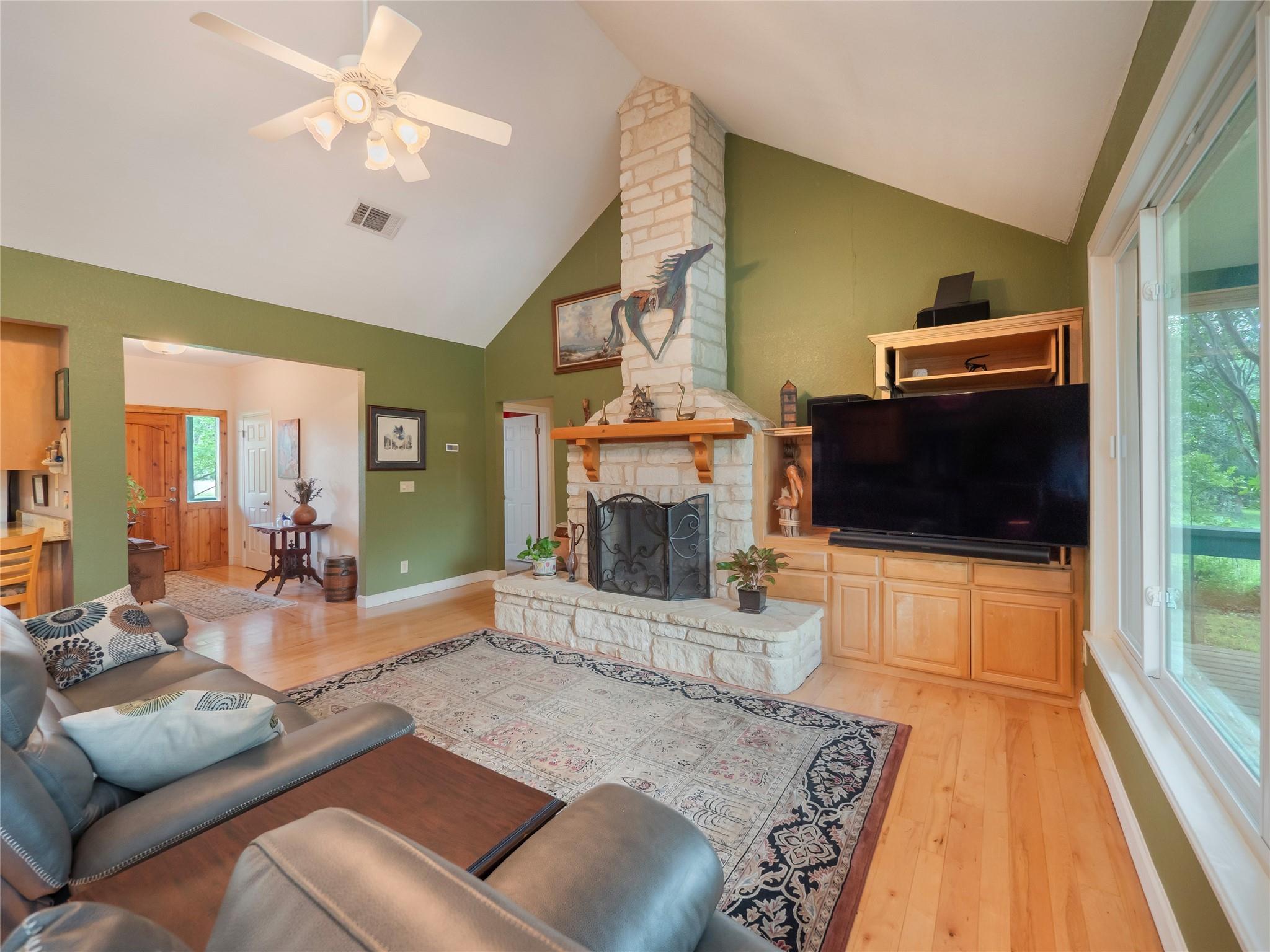 13511 Carpenter Ln, Manchaca, TX 78652