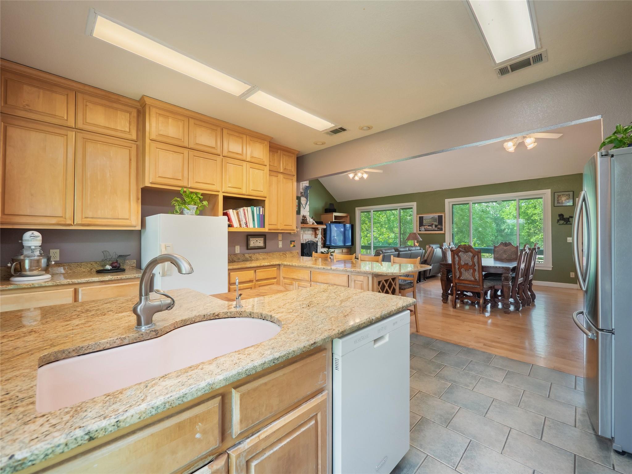 13511 Carpenter Ln, Manchaca, TX 78652