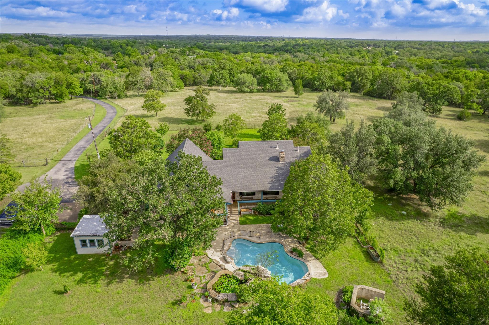 13511 Carpenter Ln, Manchaca, TX 78652