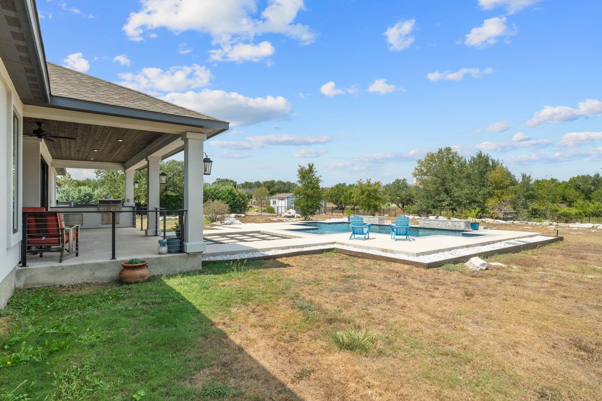 104 Rolling Hills Ct, Spicewood, TX 78669