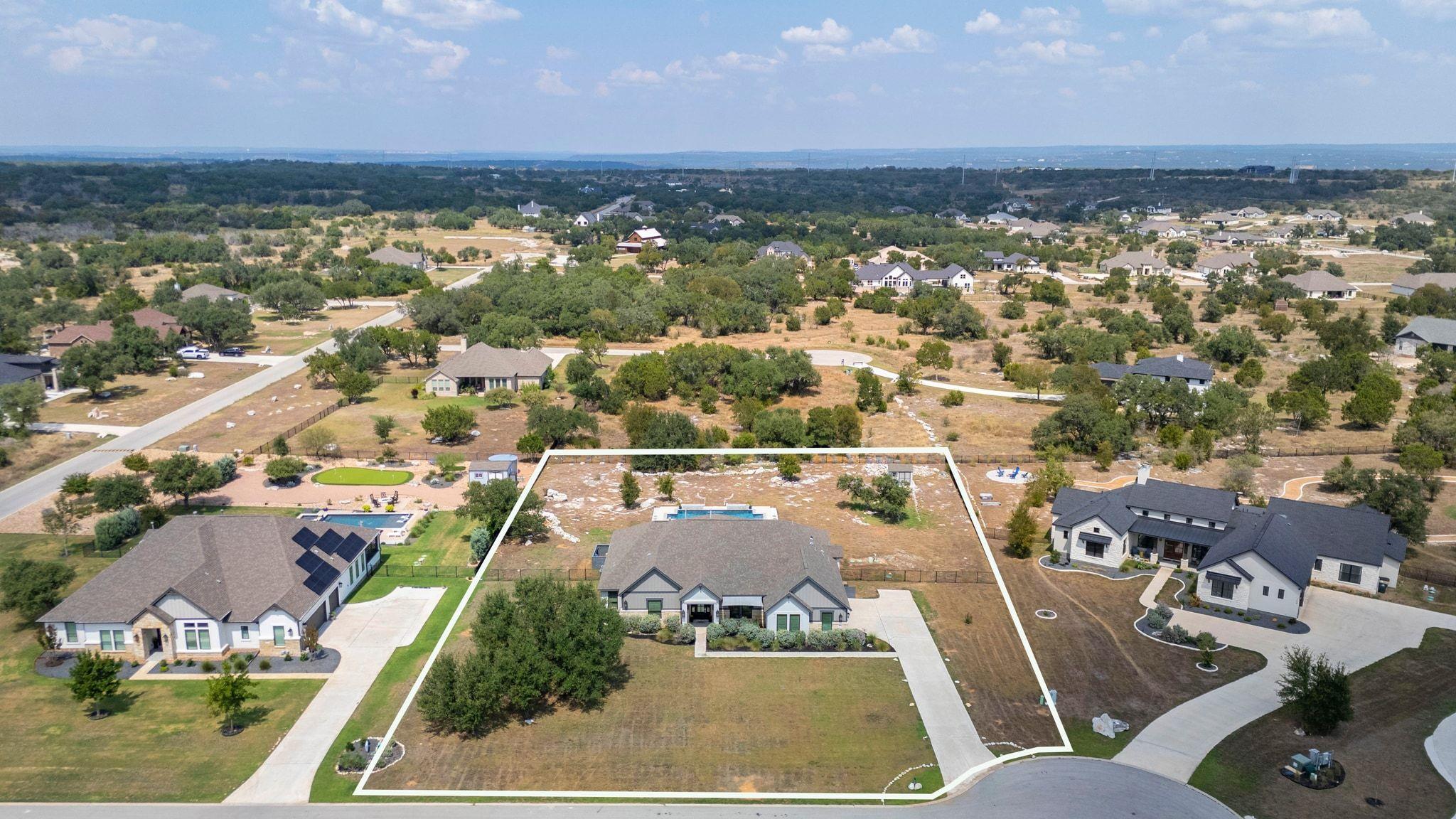 104 Rolling Hills Ct, Spicewood, TX 78669
