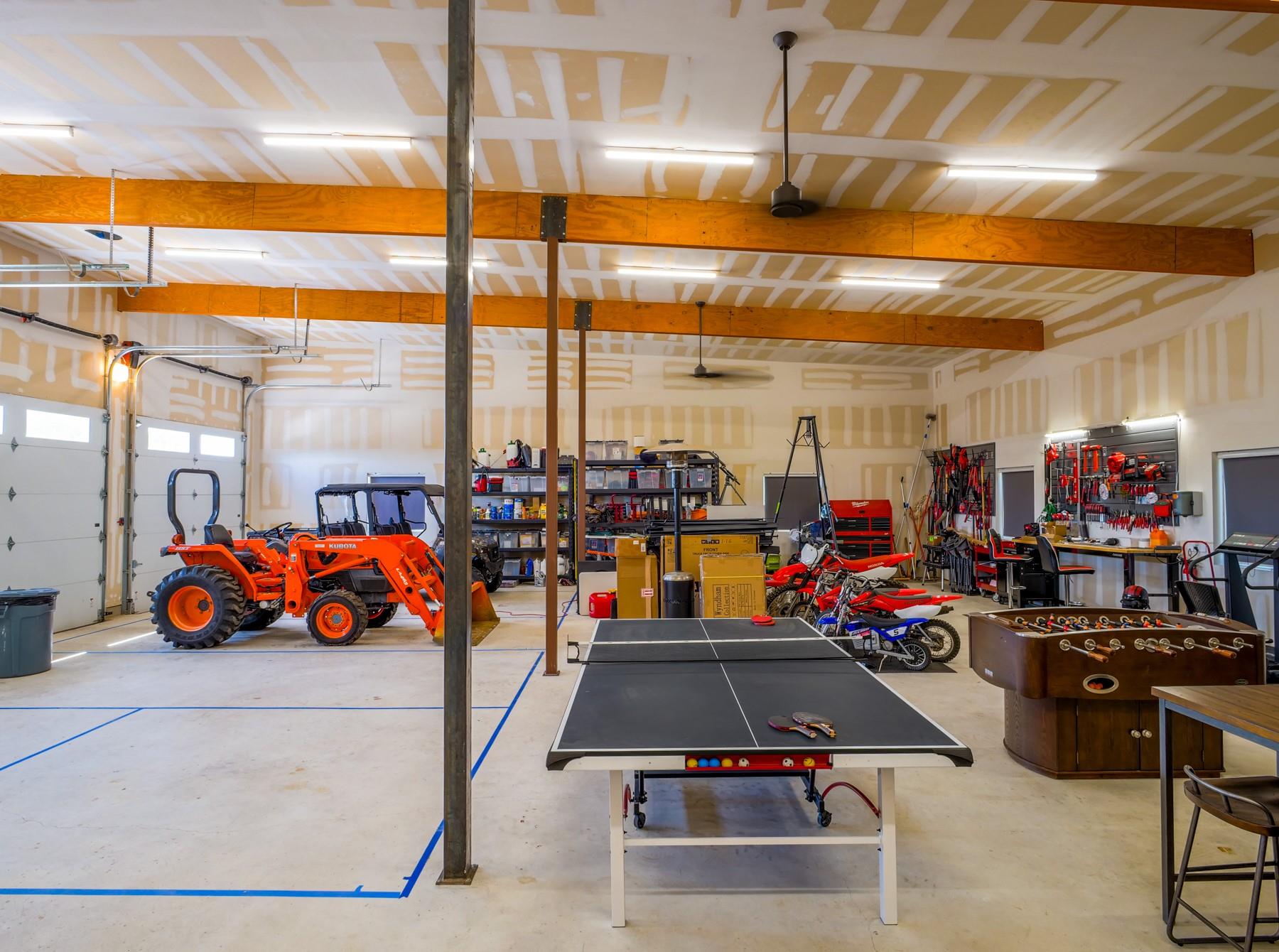 125 W Granite Oaks Dr, Burnet, TX 78611