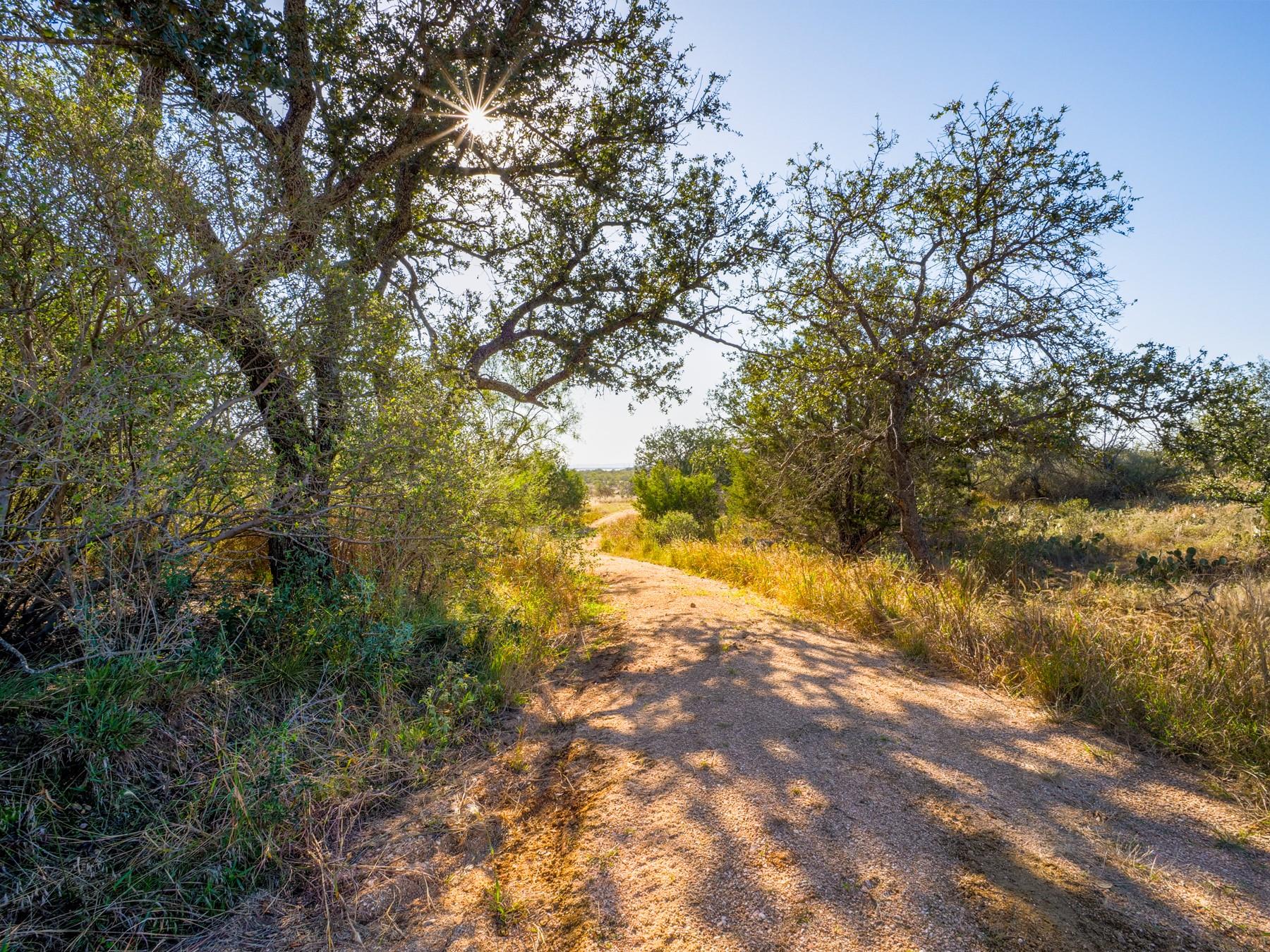 125 W Granite Oaks Dr, Burnet, TX 78611