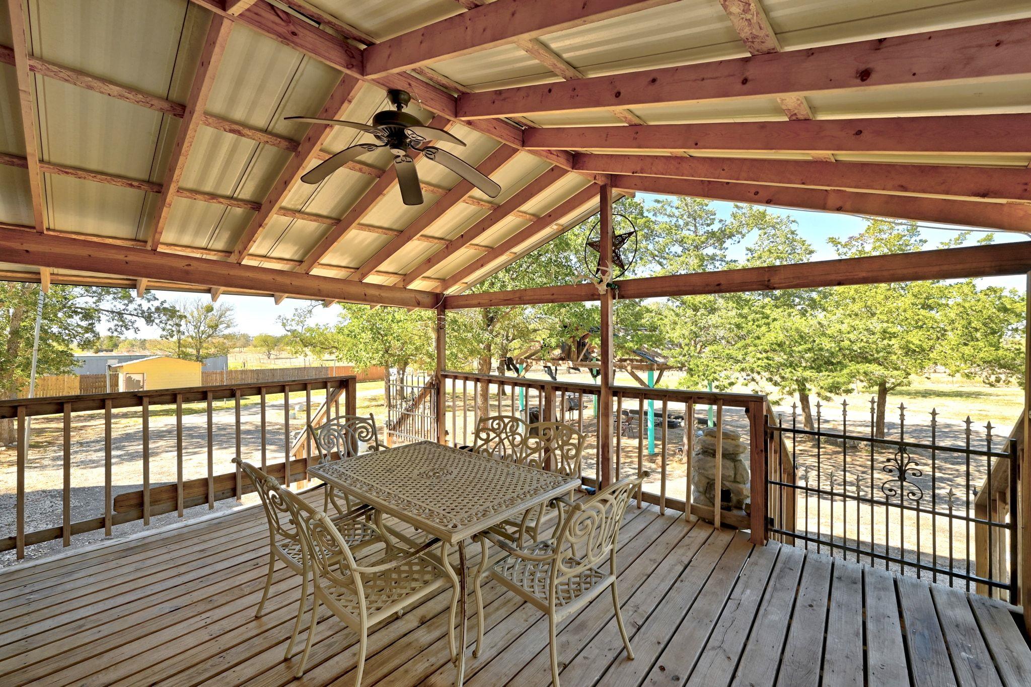 1485 Pettytown Rd, Dale, TX 78616