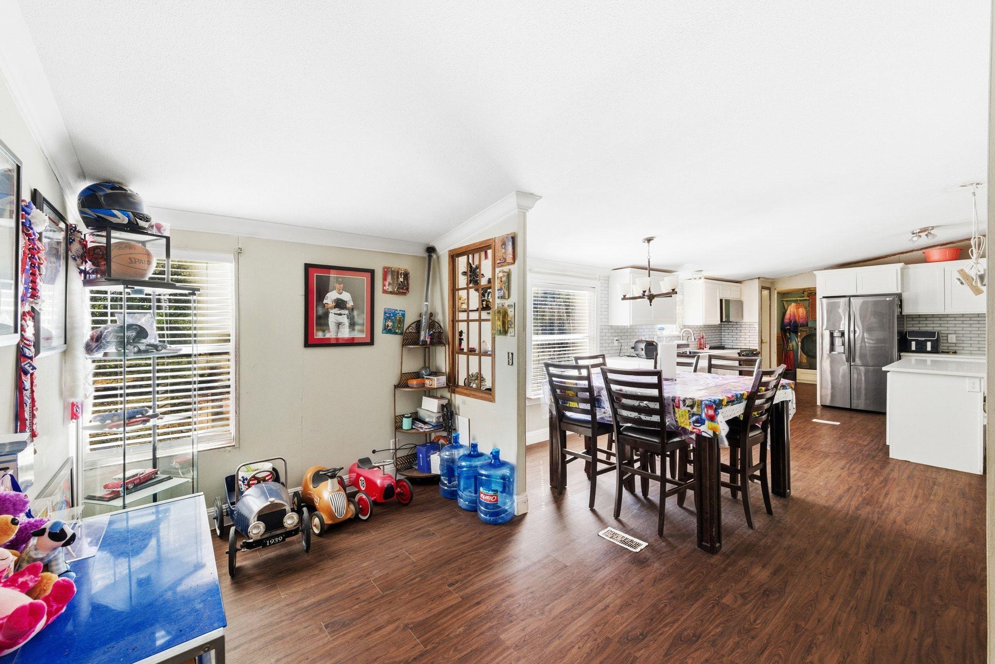 1485 Pettytown Rd, Dale, TX 78616