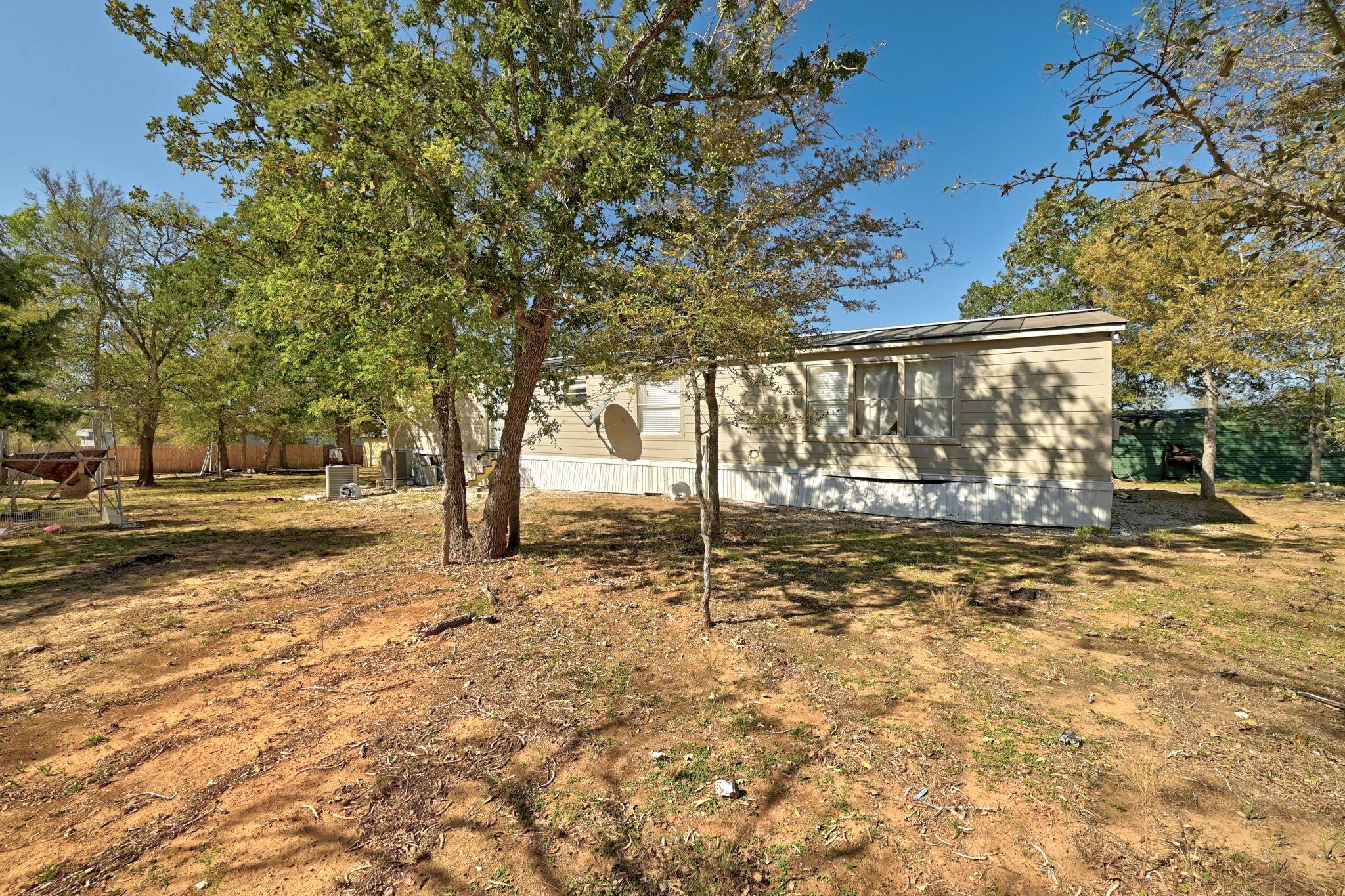 1485 Pettytown Rd, Dale, TX 78616