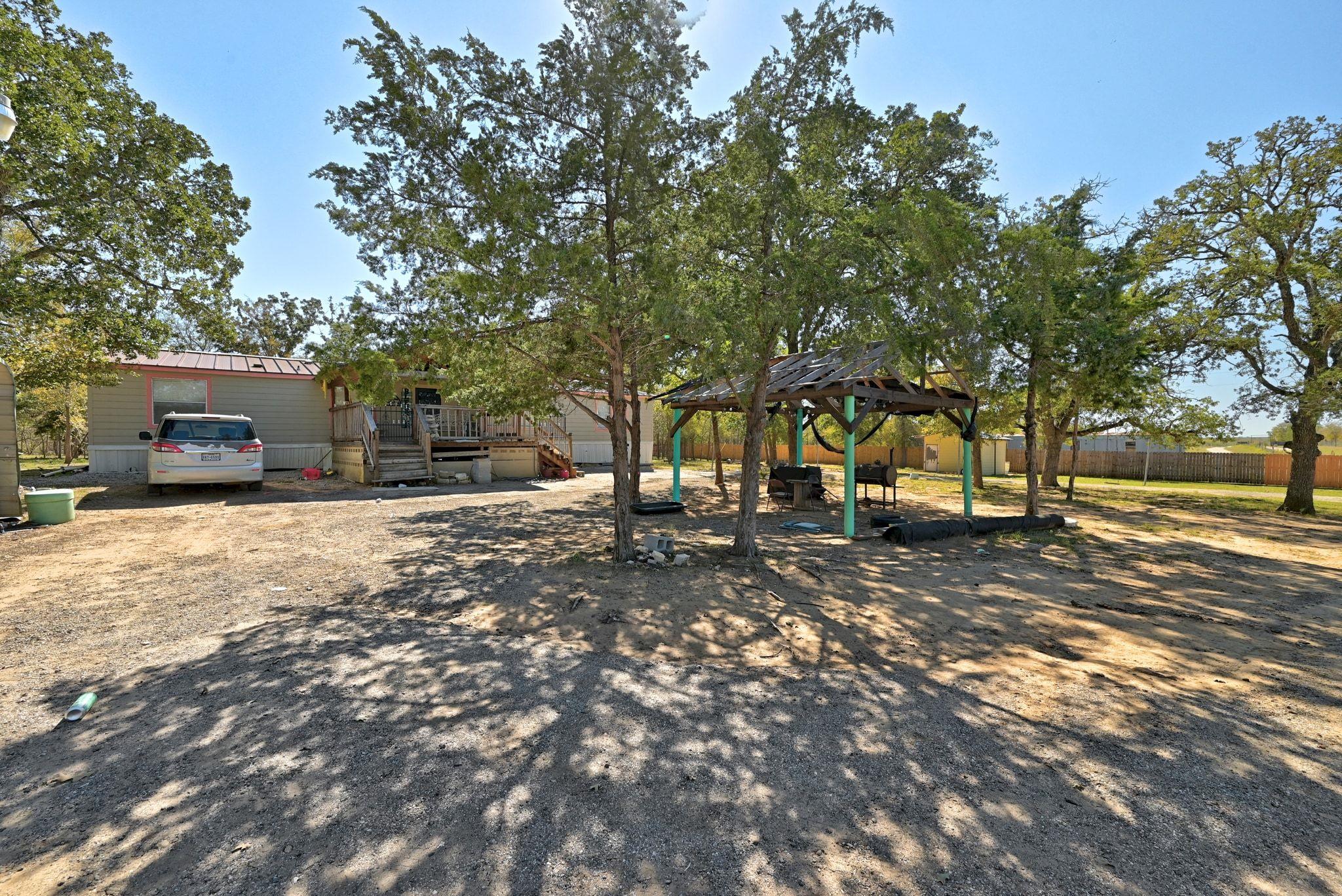 1485 Pettytown Rd, Dale, TX 78616