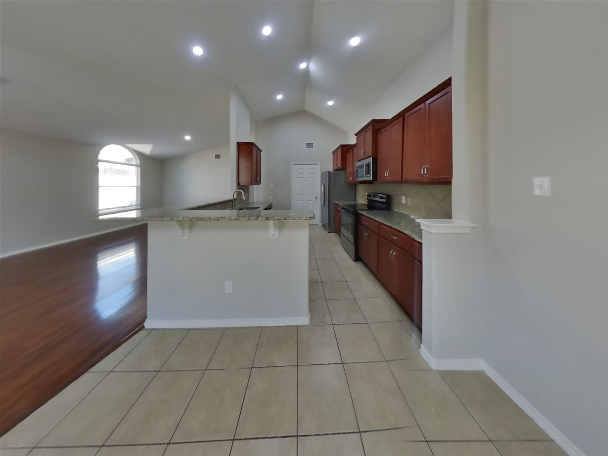 347 Foster Ln, Jarrell, TX 76537