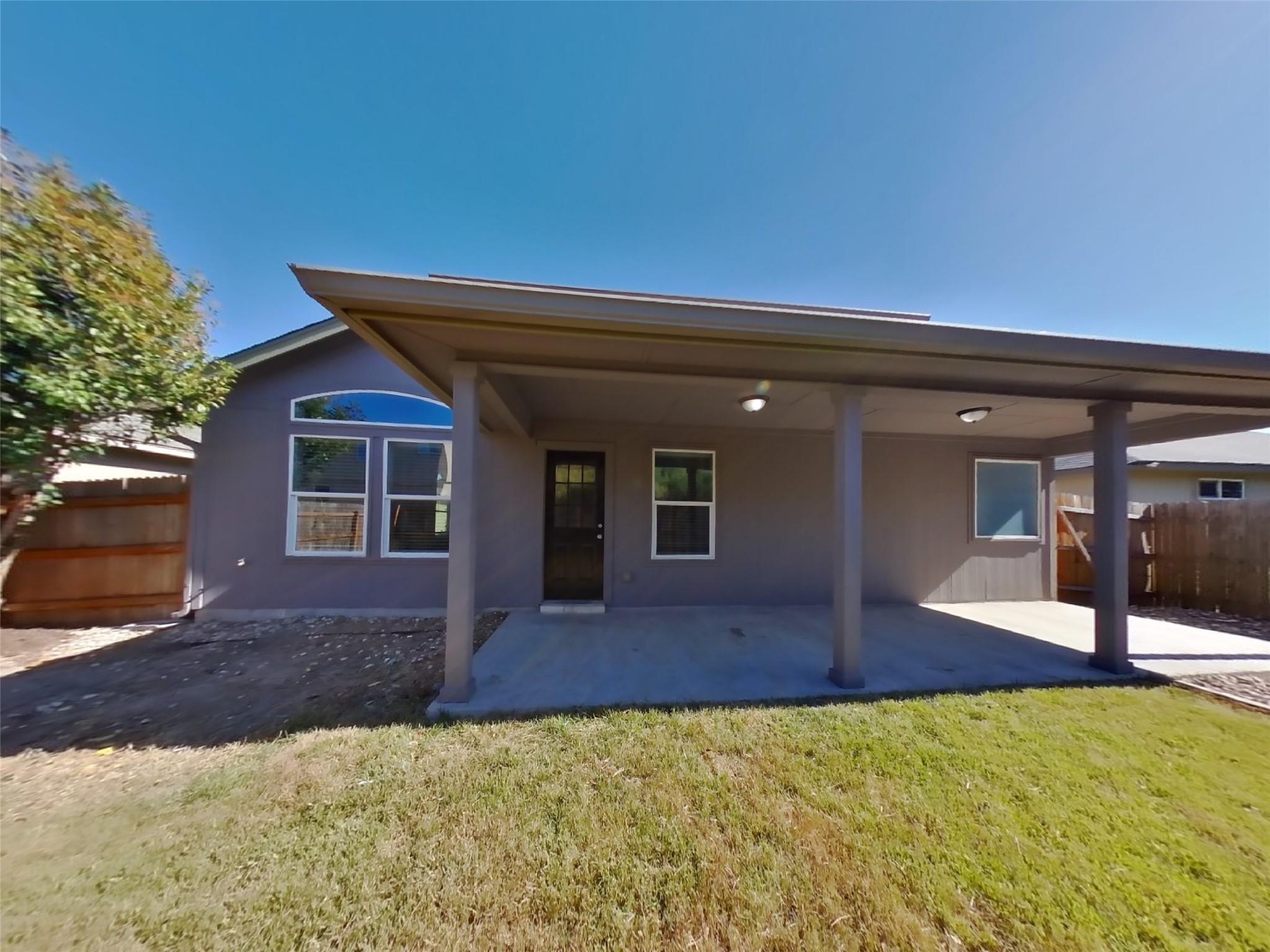 347 Foster Ln, Jarrell, TX 76537