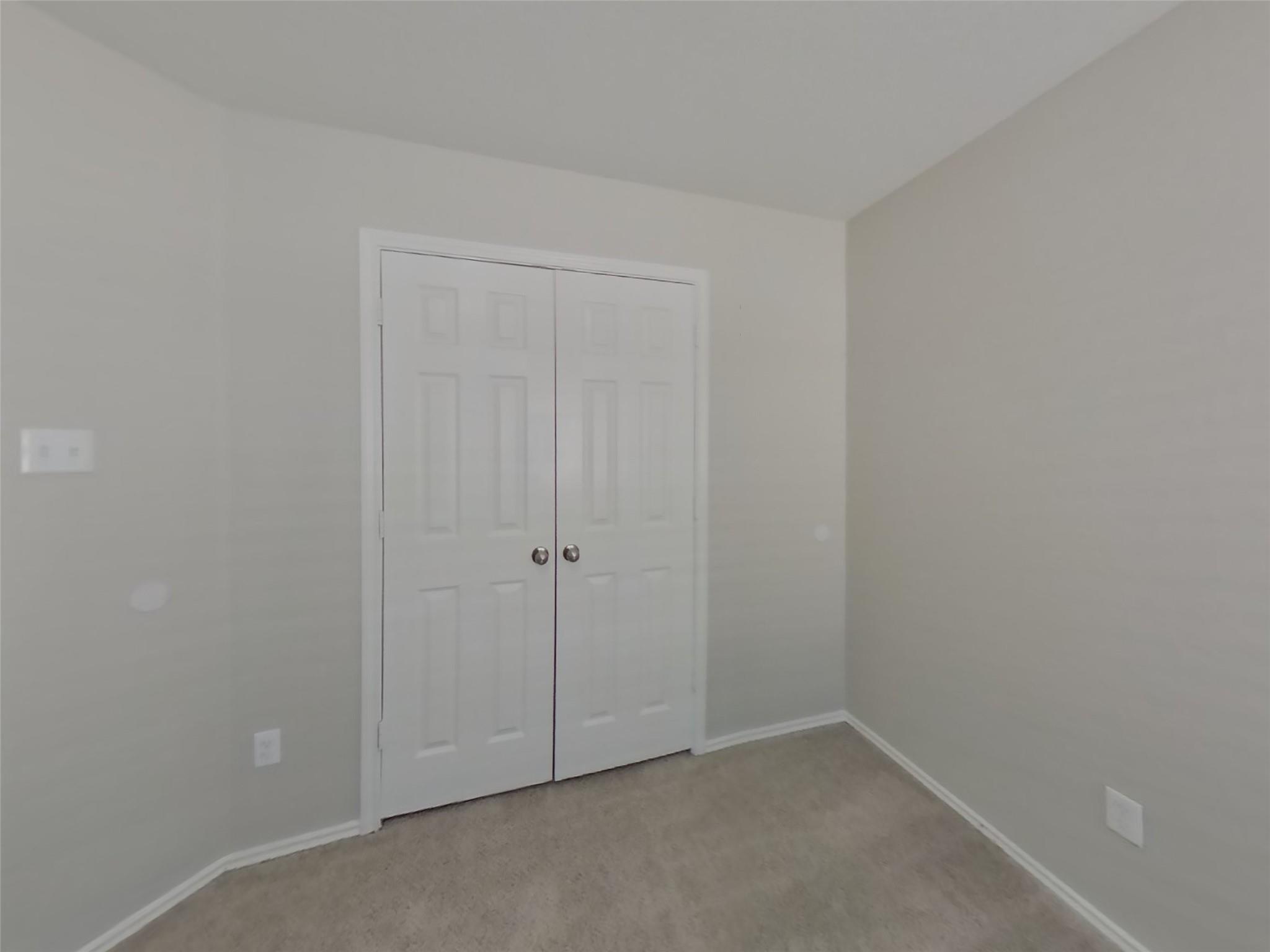 347 Foster Ln, Jarrell, TX 76537