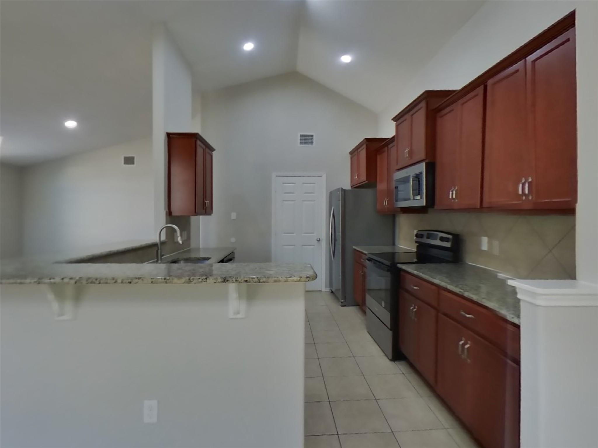 347 Foster Ln, Jarrell, TX 76537