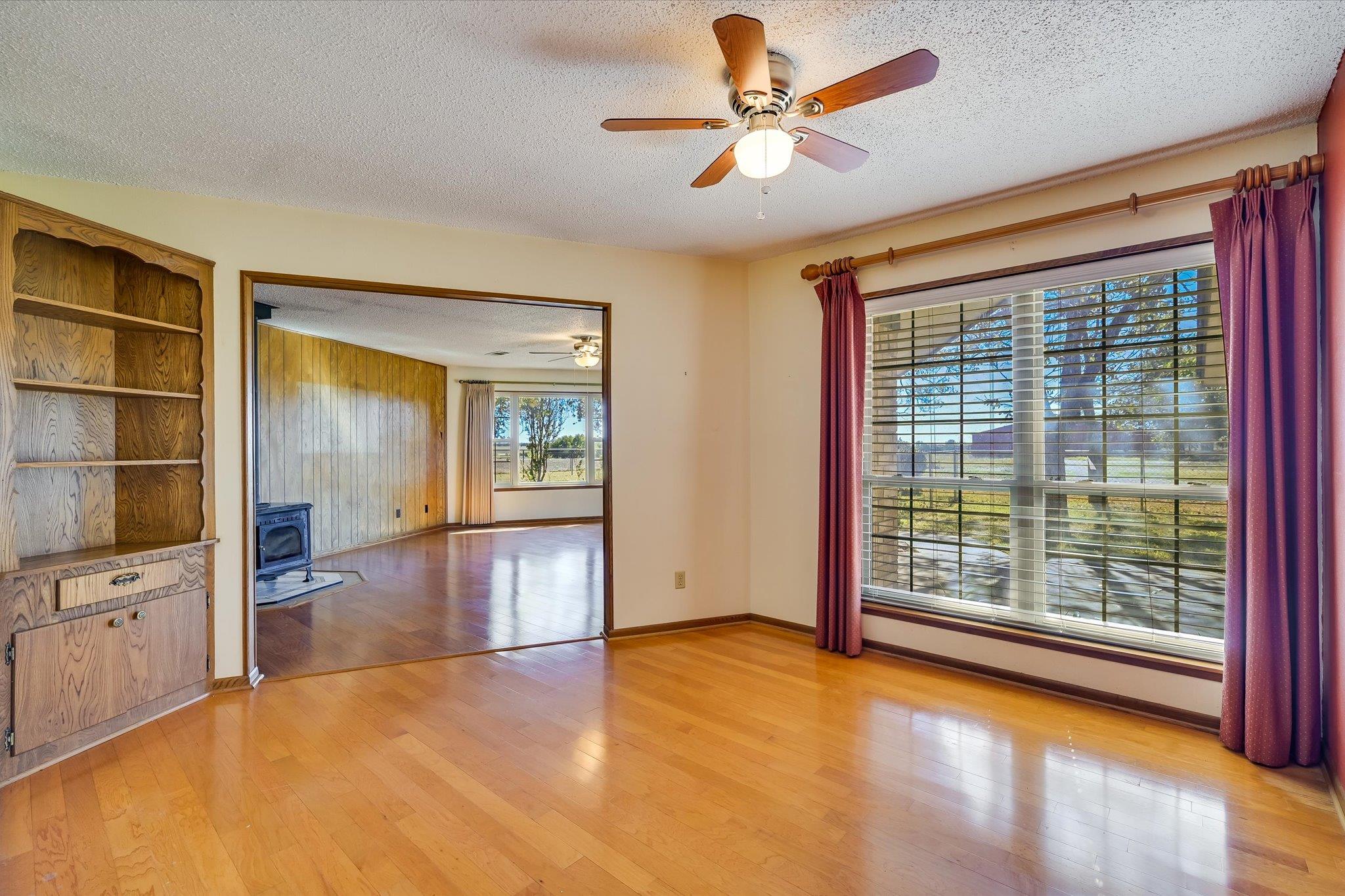 958 County Road 124, Georgetown, TX 78626