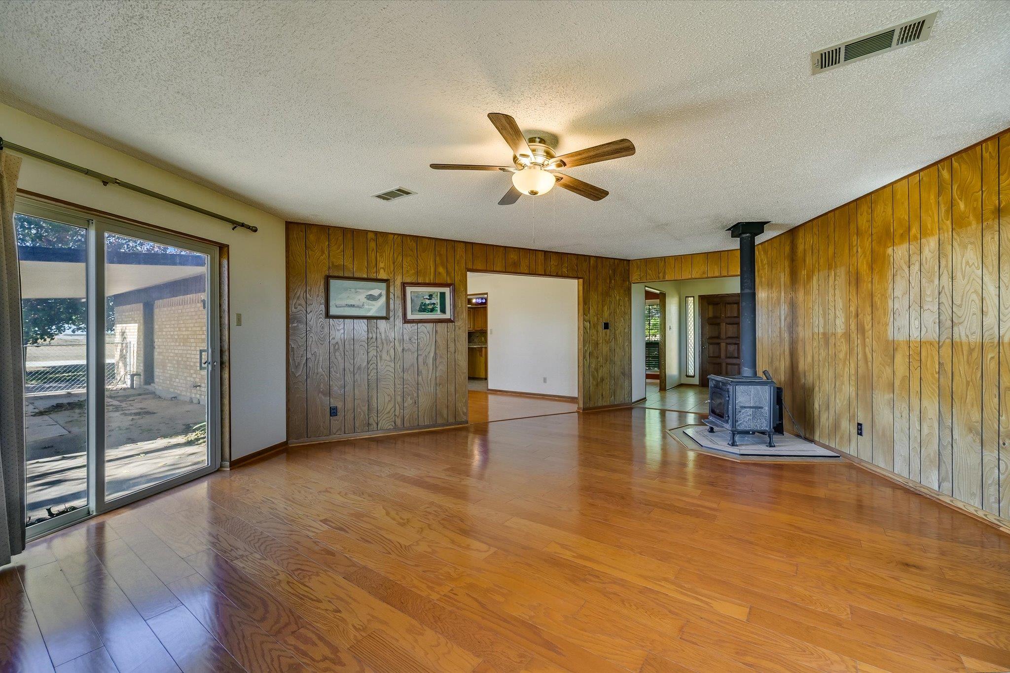 958 County Road 124, Georgetown, TX 78626