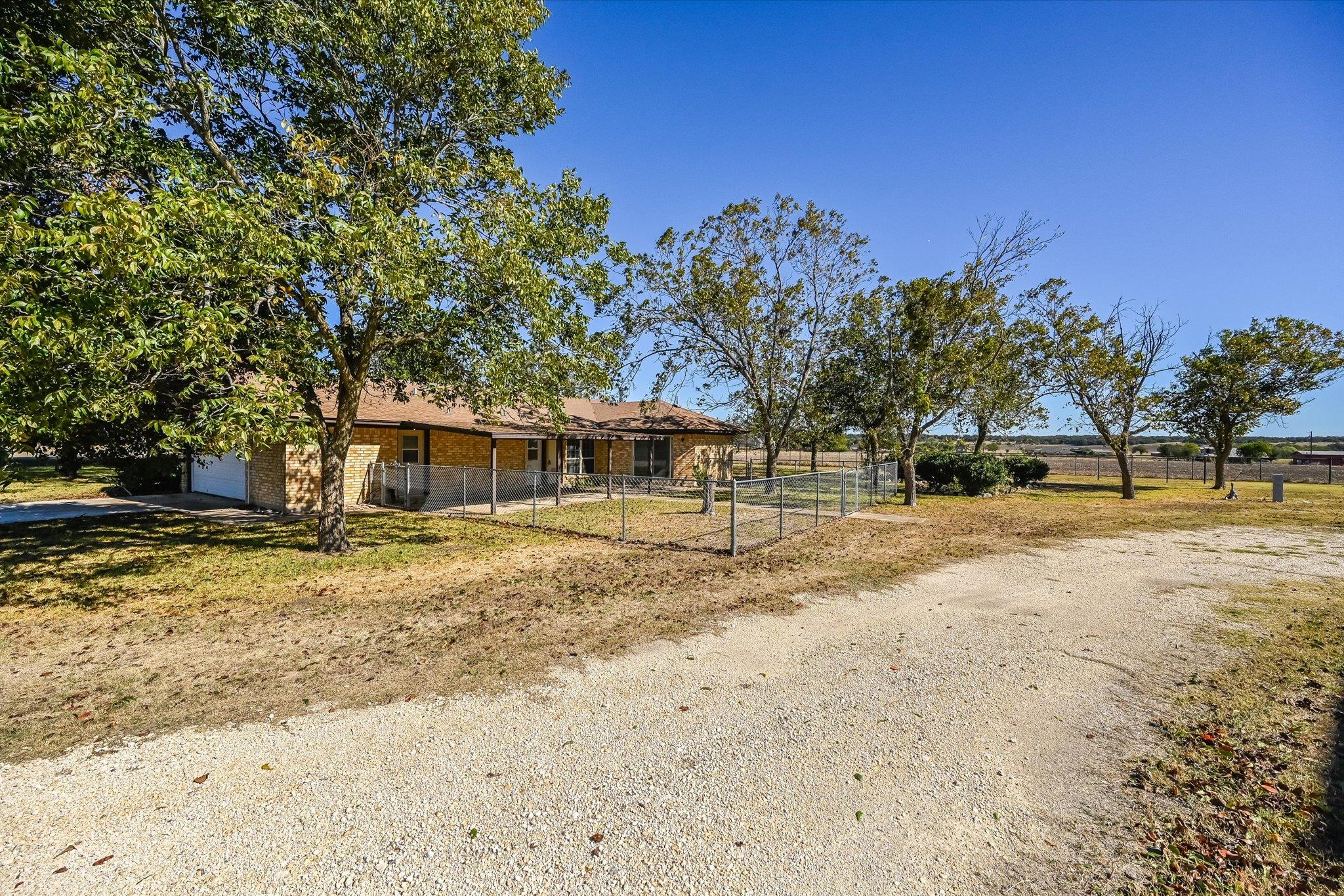 958 County Road 124, Georgetown, TX 78626