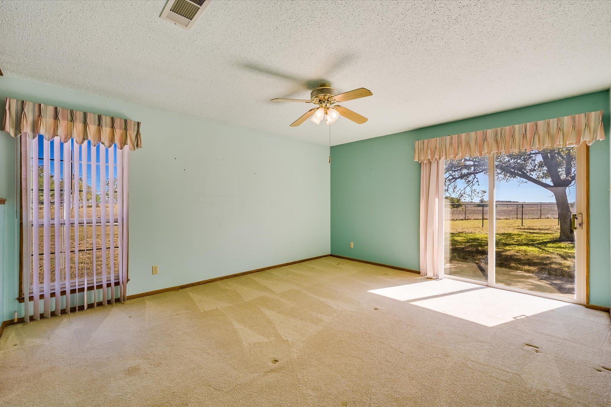 958 County Road 124, Georgetown, TX 78626