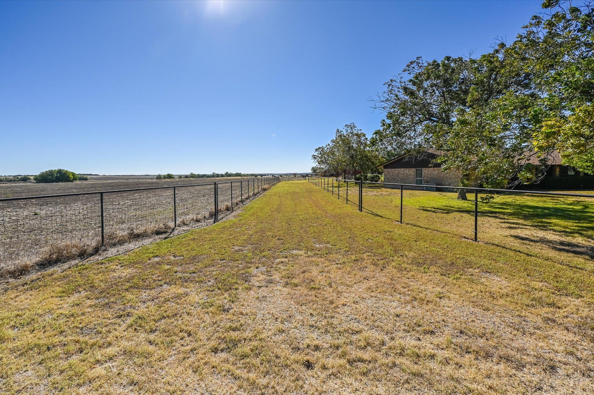 958 County Road 124, Georgetown, TX 78626