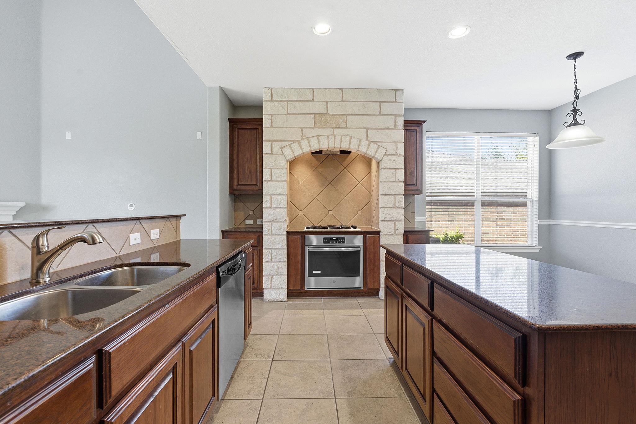 299 Limestone Trl, Austin, TX 78737
