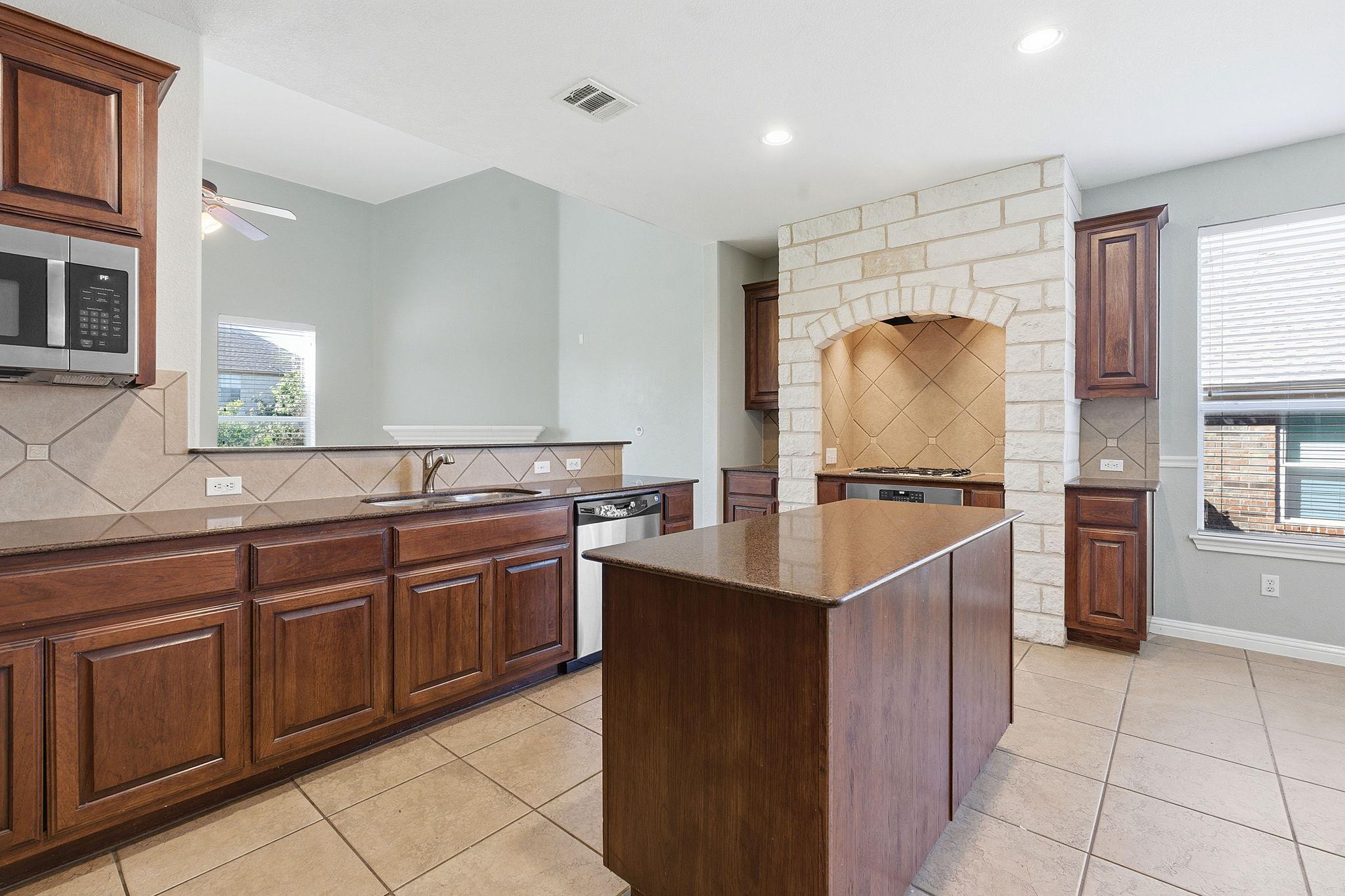 299 Limestone Trl, Austin, TX 78737