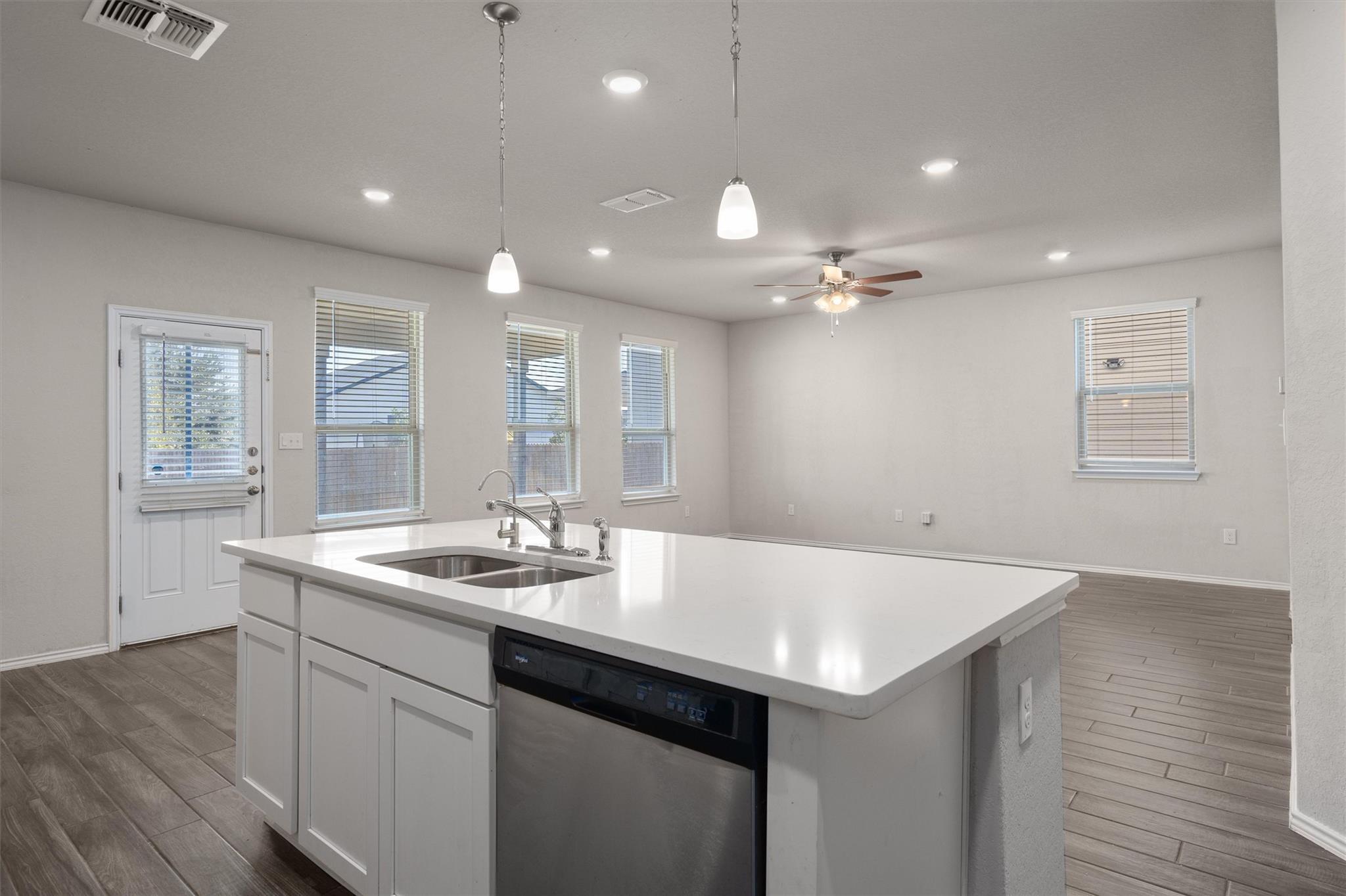 222 Jaycen Ln, New Braunfels, TX 78130