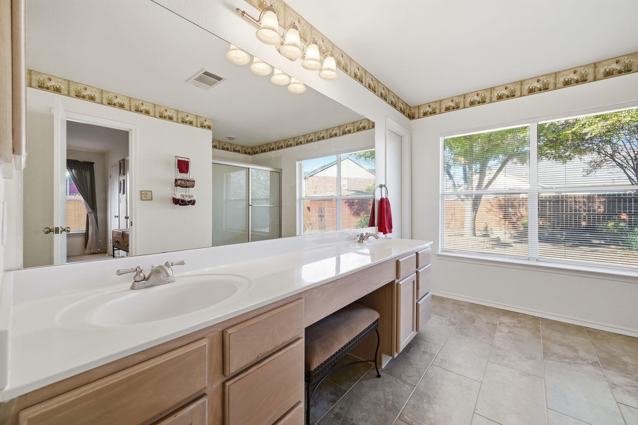 903 E Olympic Dr, Pflugerville, TX 78660