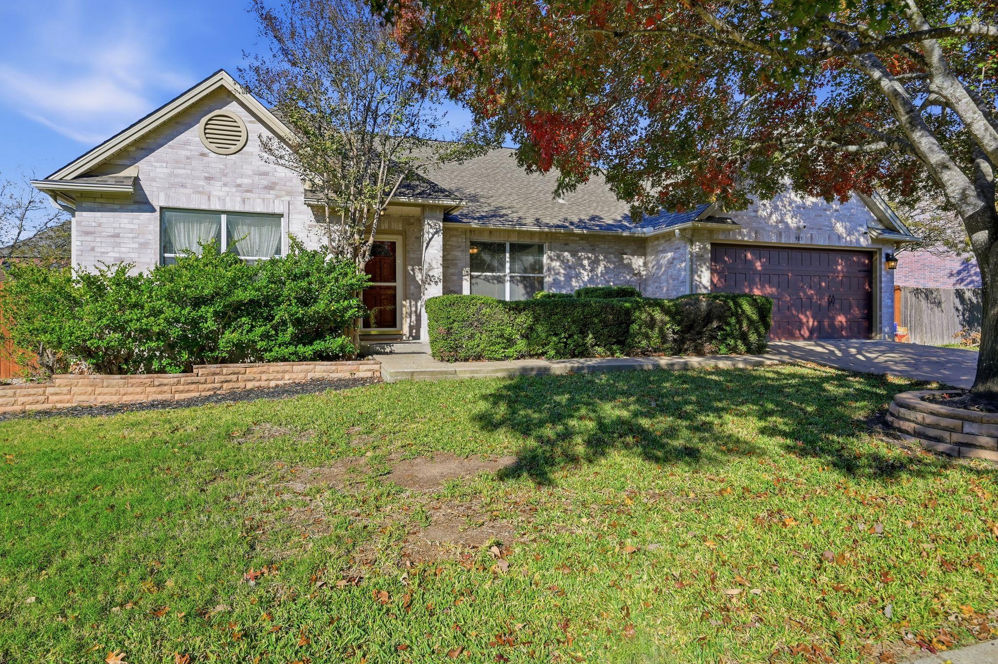 903 E Olympic Dr, Pflugerville, TX 78660